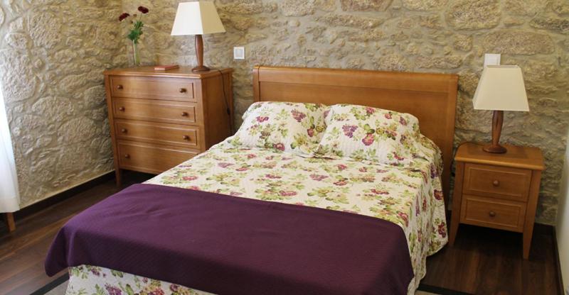 Six-Bedroom House photo 1