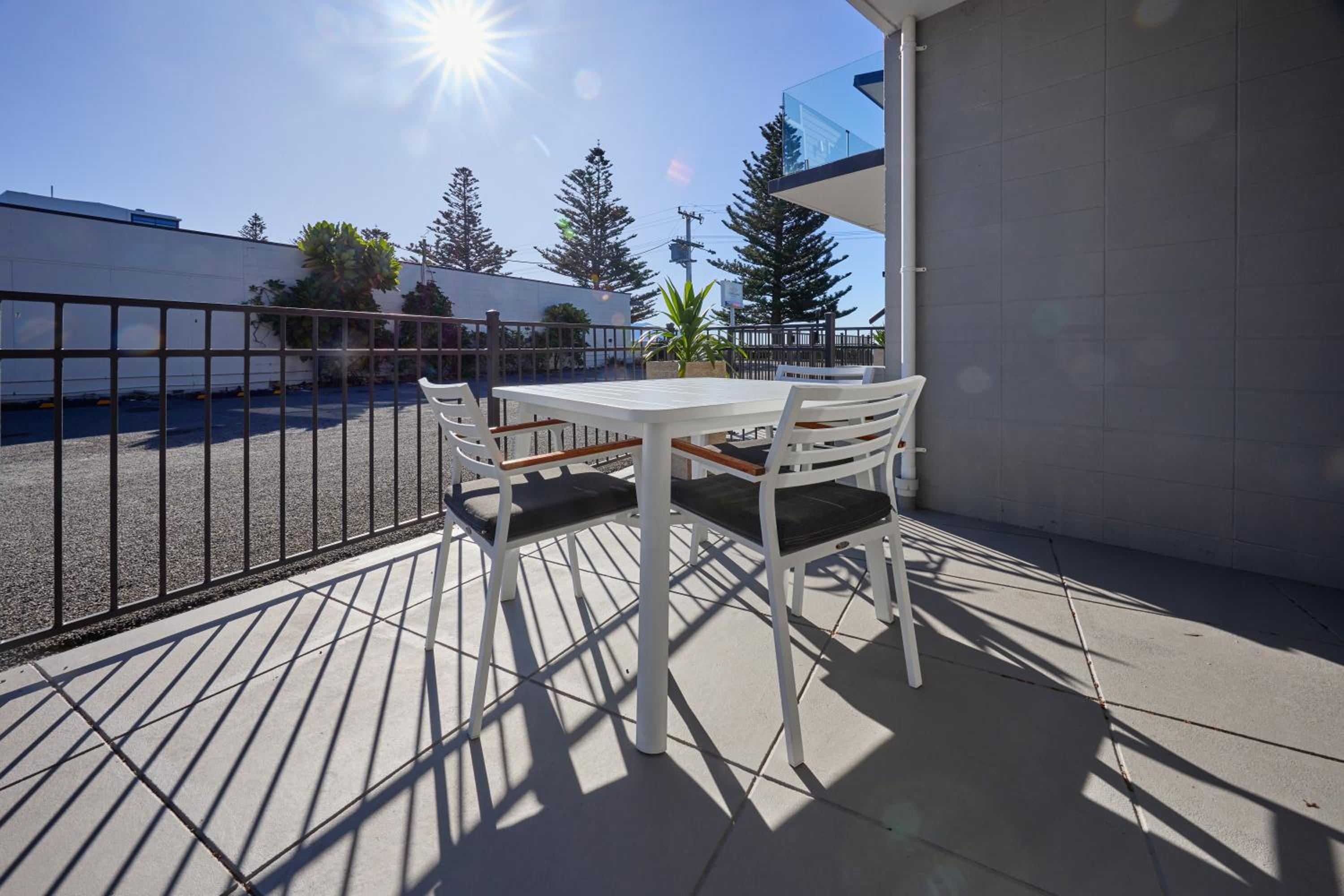 2 Bedroom Ground Floor Apartment with partial view - Photo 1