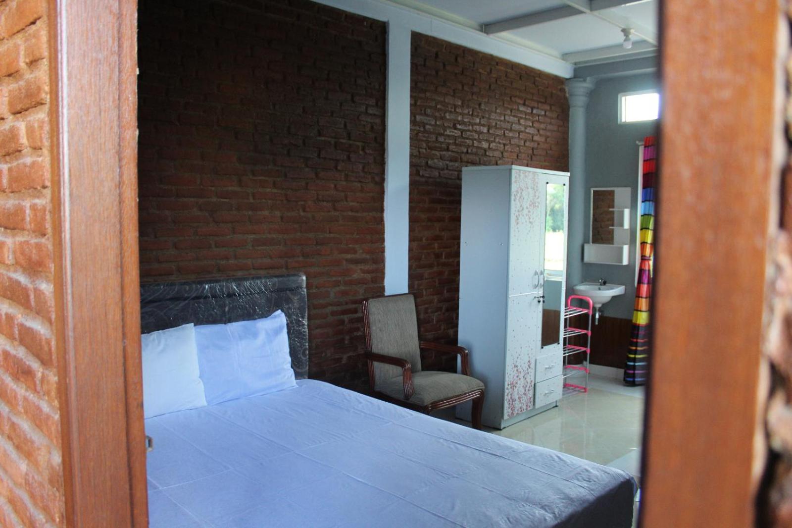 Standard Double Room - Photo 3