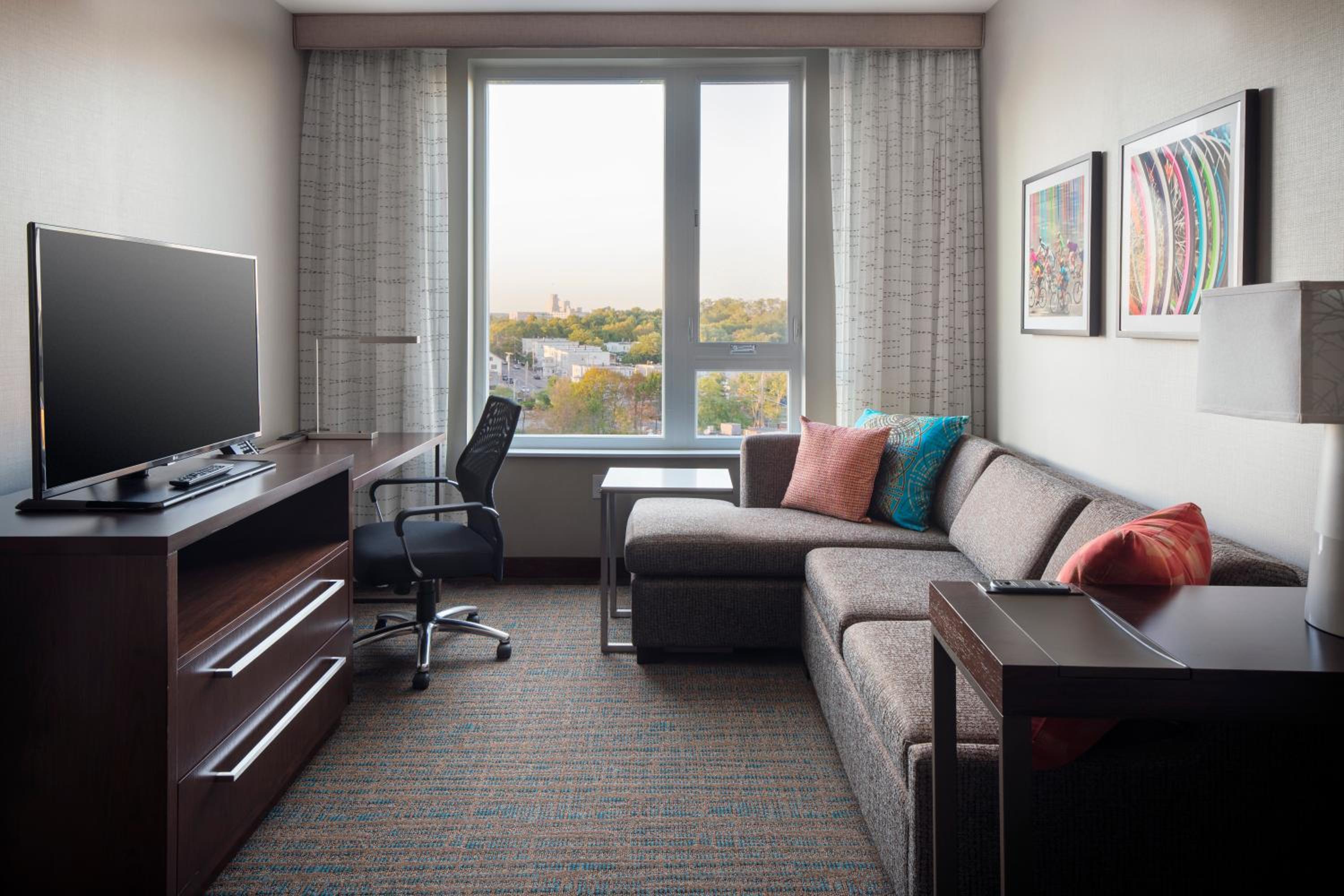 Two-Bedroom Suite photo 3