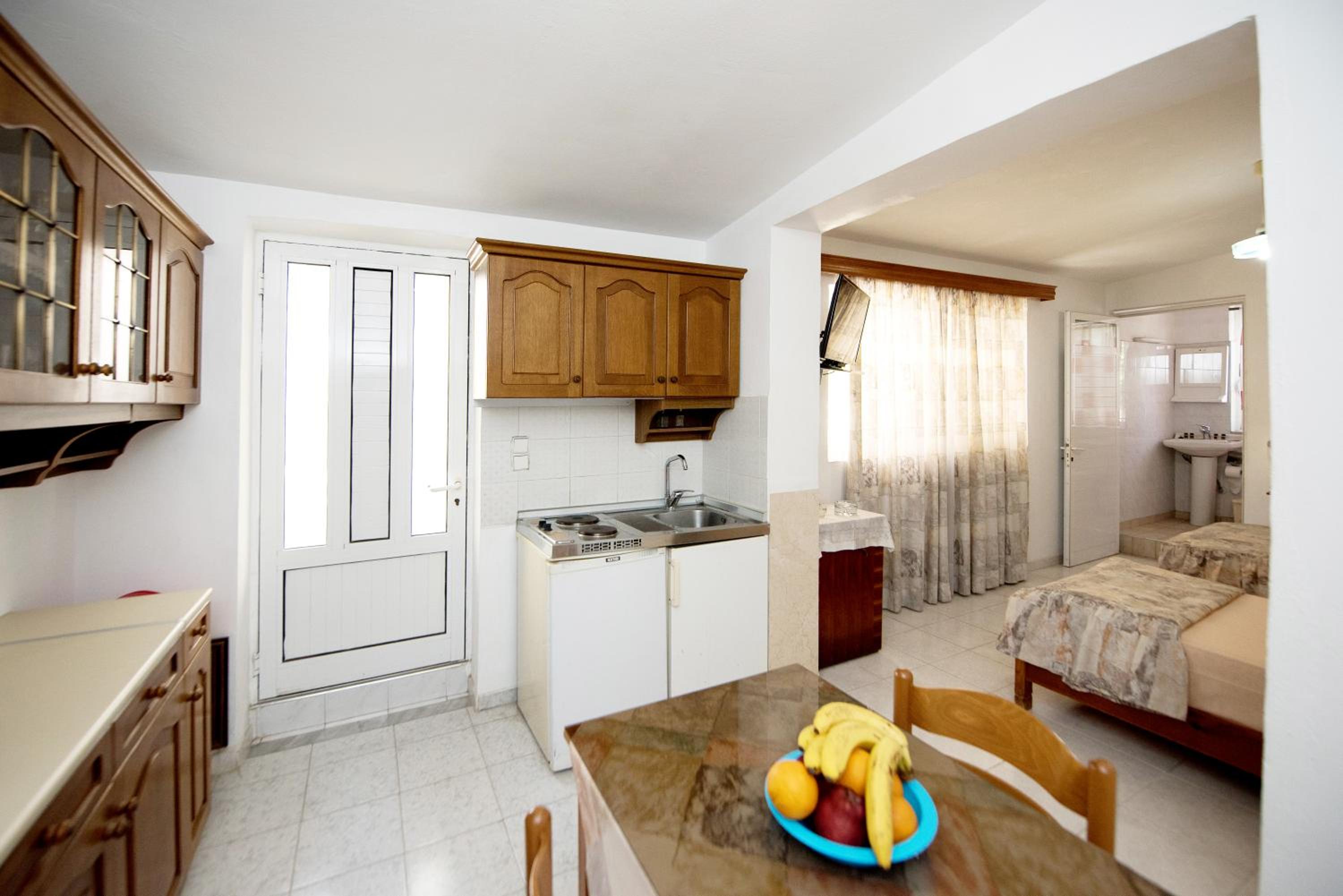 Double Room - Photo 2