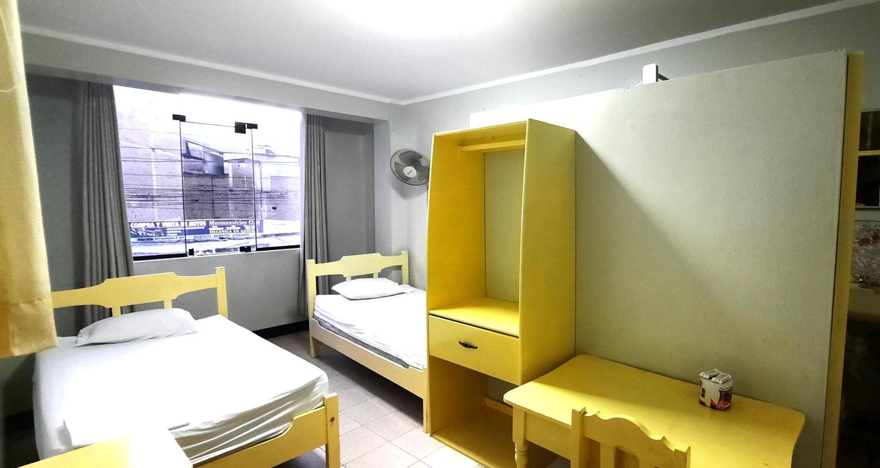 Standard Twin Room photo 2