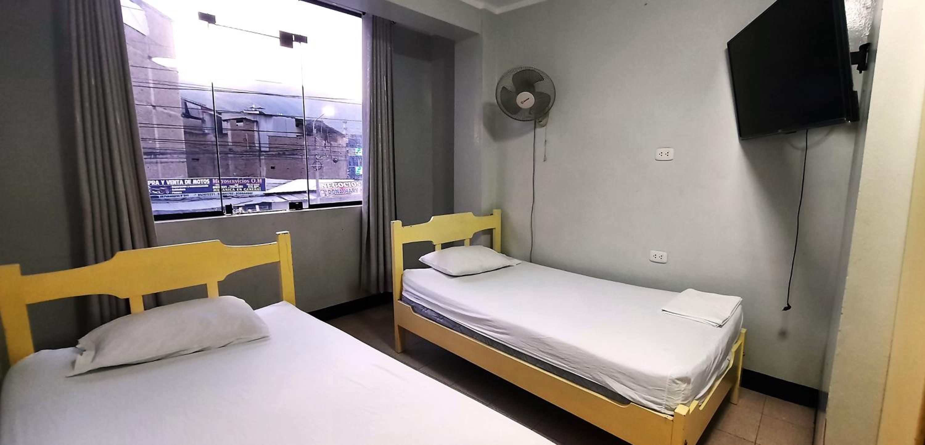 Standard Twin Room photo 2