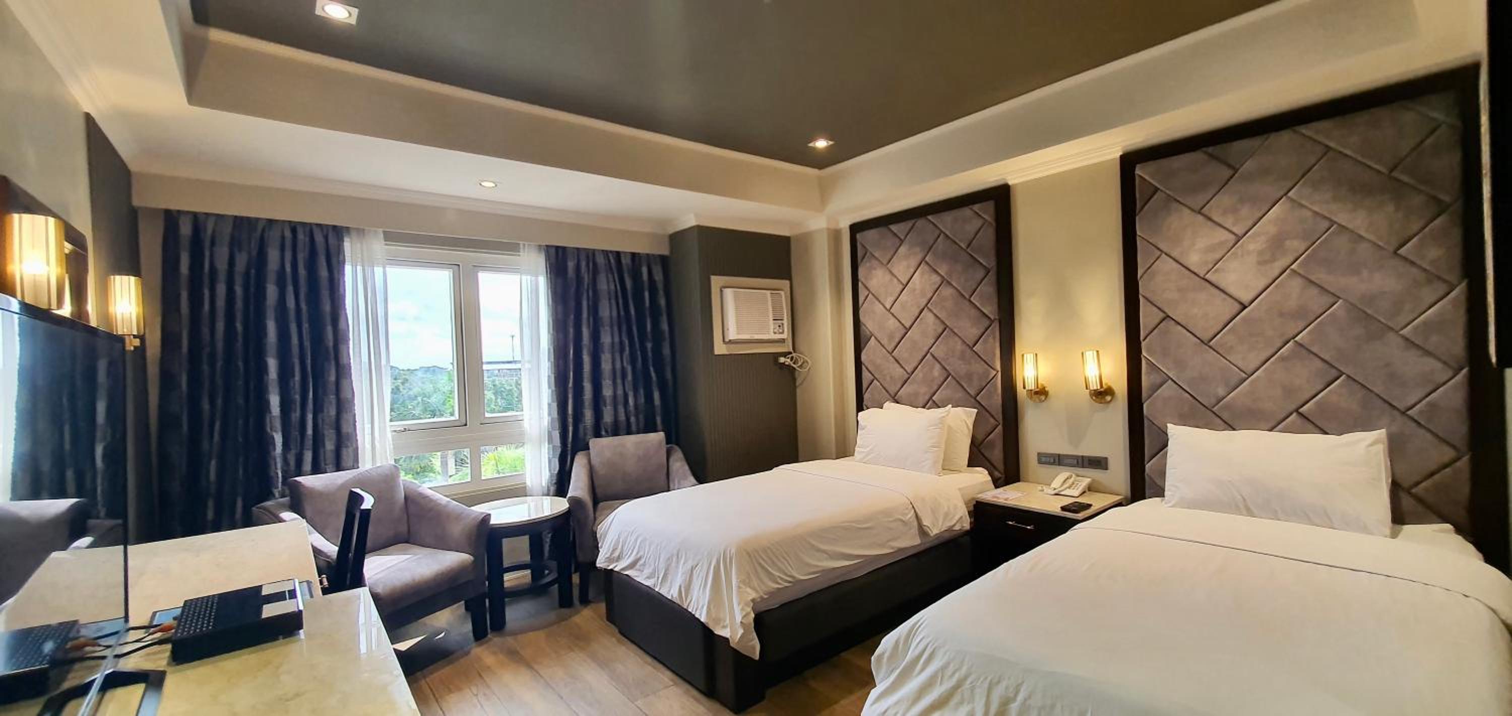 Deluxe Double or Twin Room photo 1
