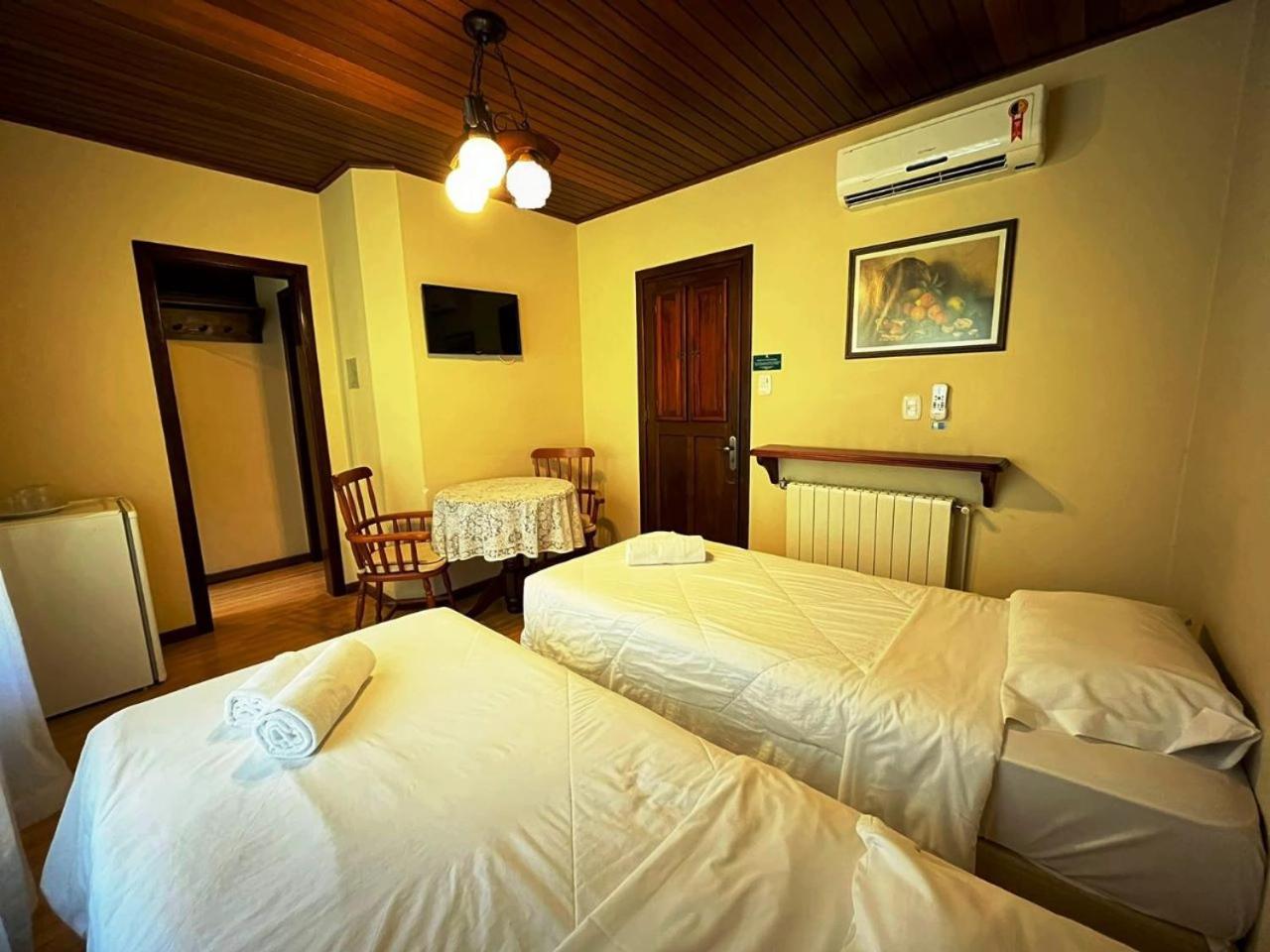 Suite - Photo 2