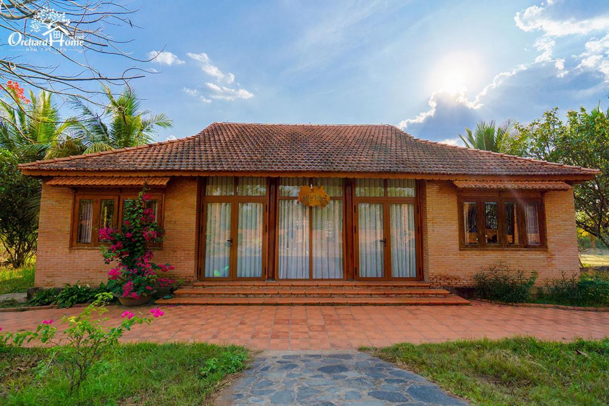 Three-Bedroom Villa photo 2