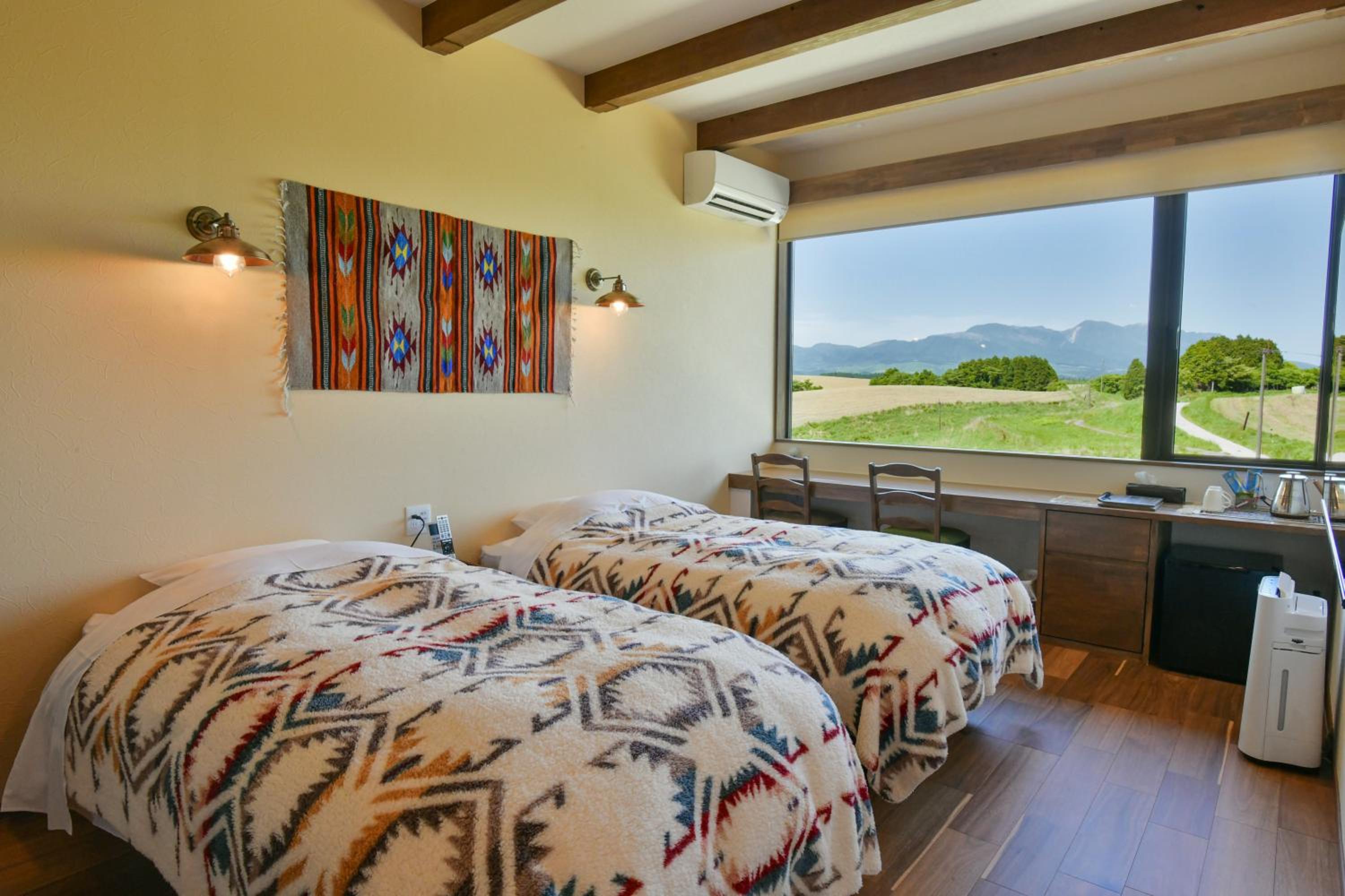 Twin Room with Shower and Akaushi Hamburger Steak Dinner