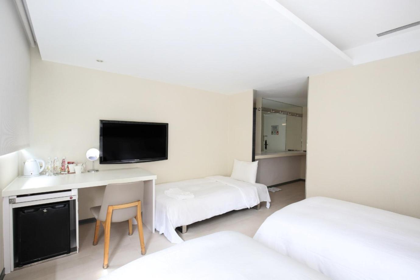 Deluxe Triple Room photo 2