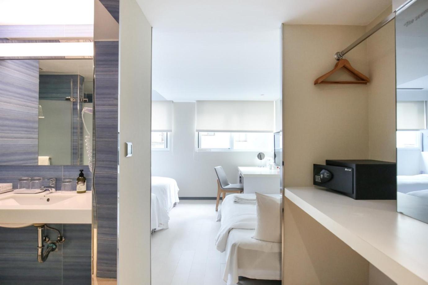 Deluxe Triple Room photo 3