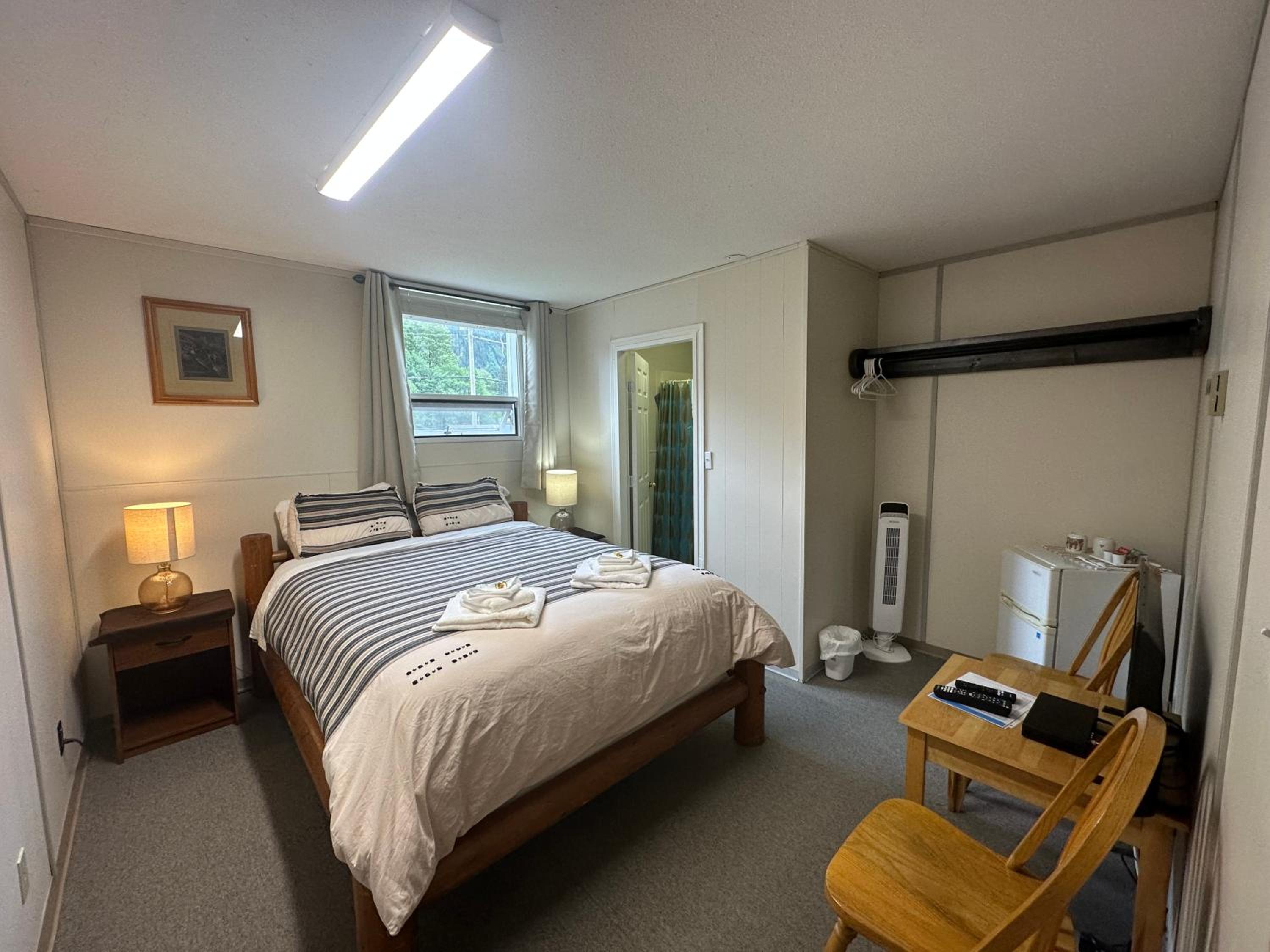 Double Room with Private Bathroom - Photo 1