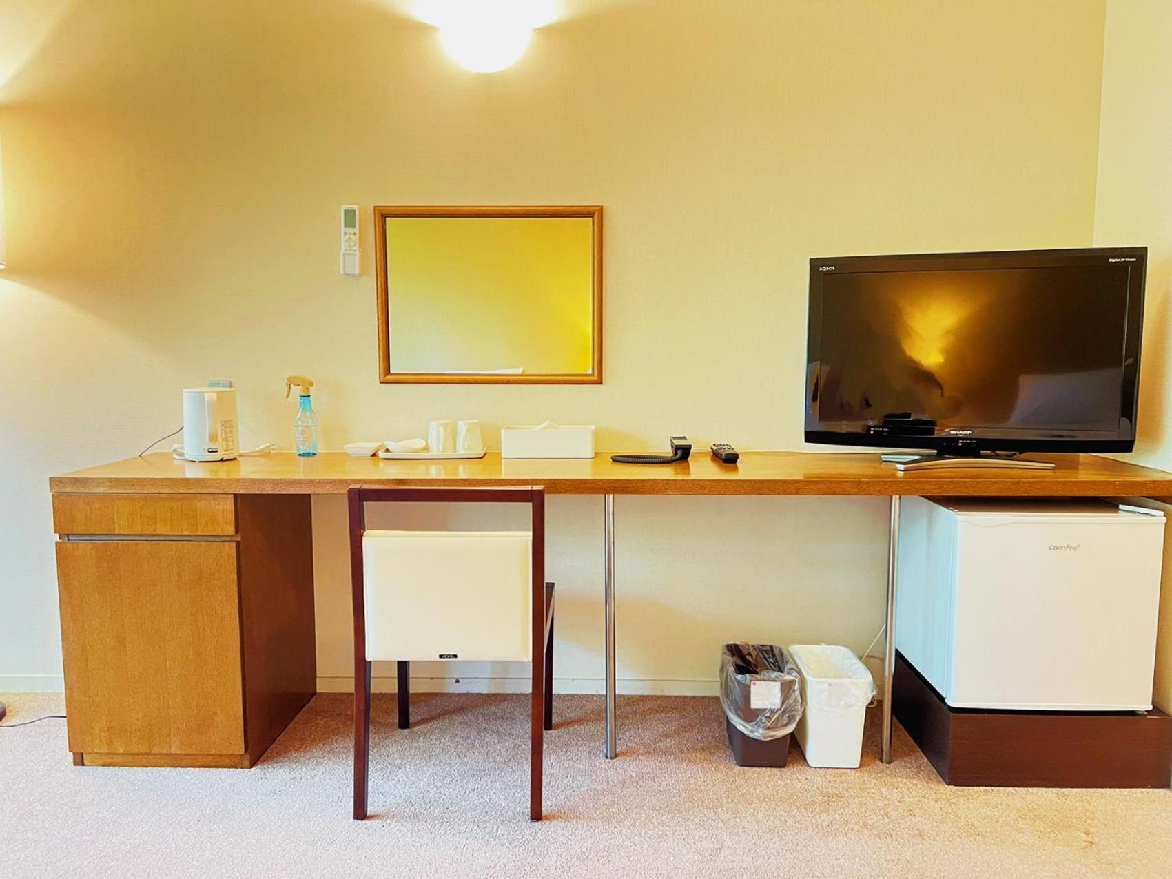 Standard Twin Room - Photo 4