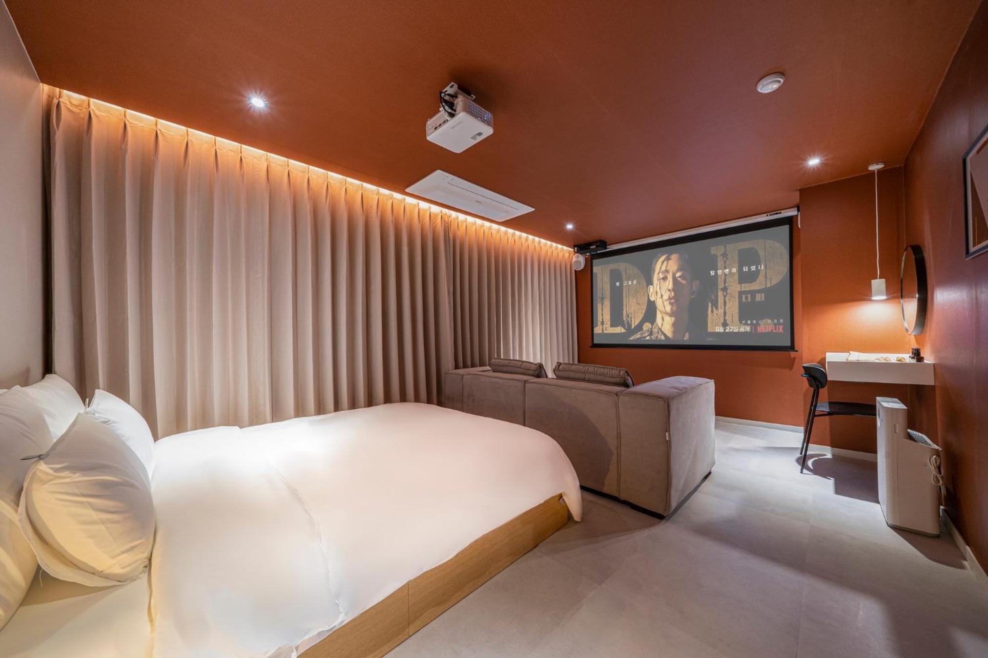 Double Room - Photo 2