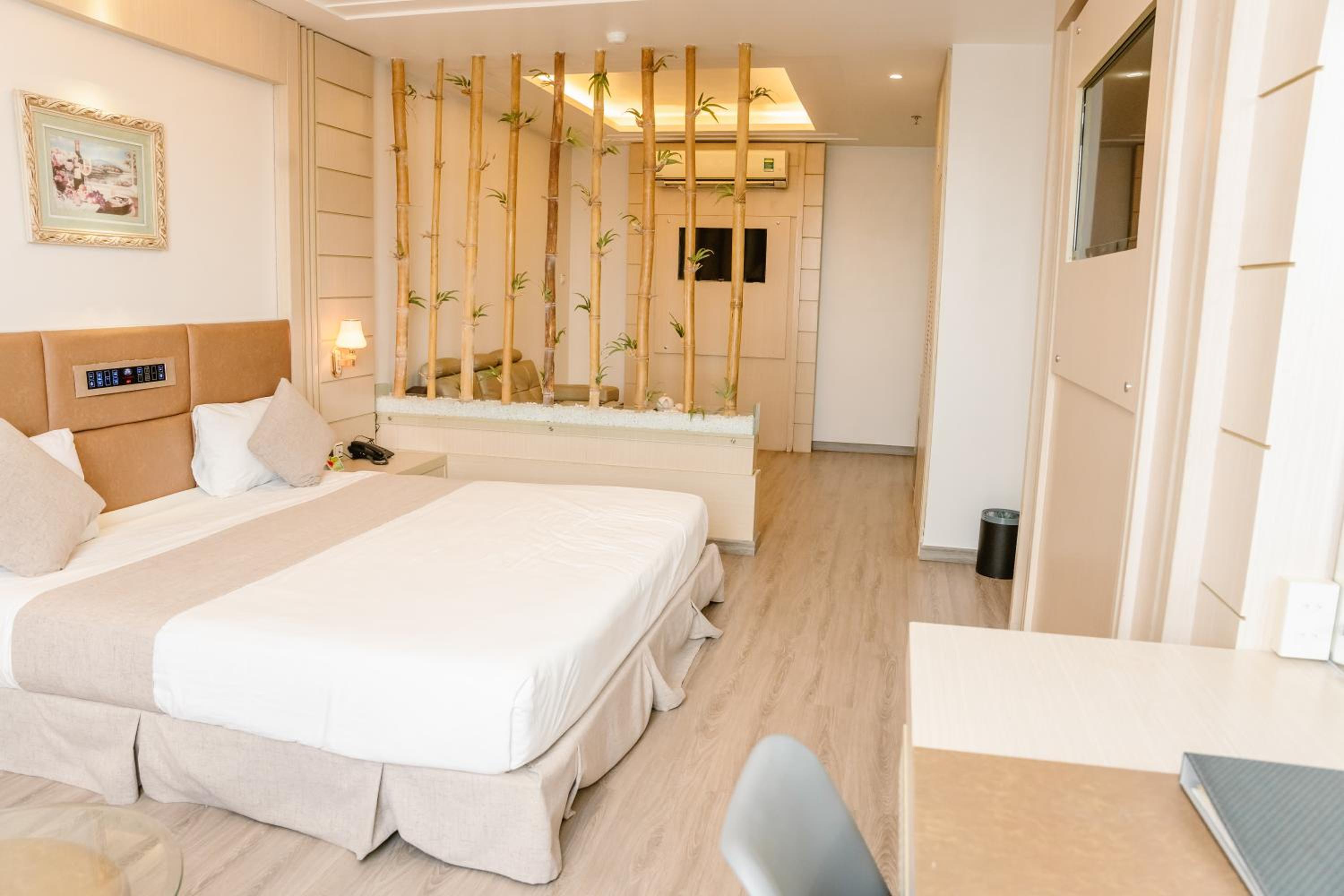 Palace Suite City River View photo 3