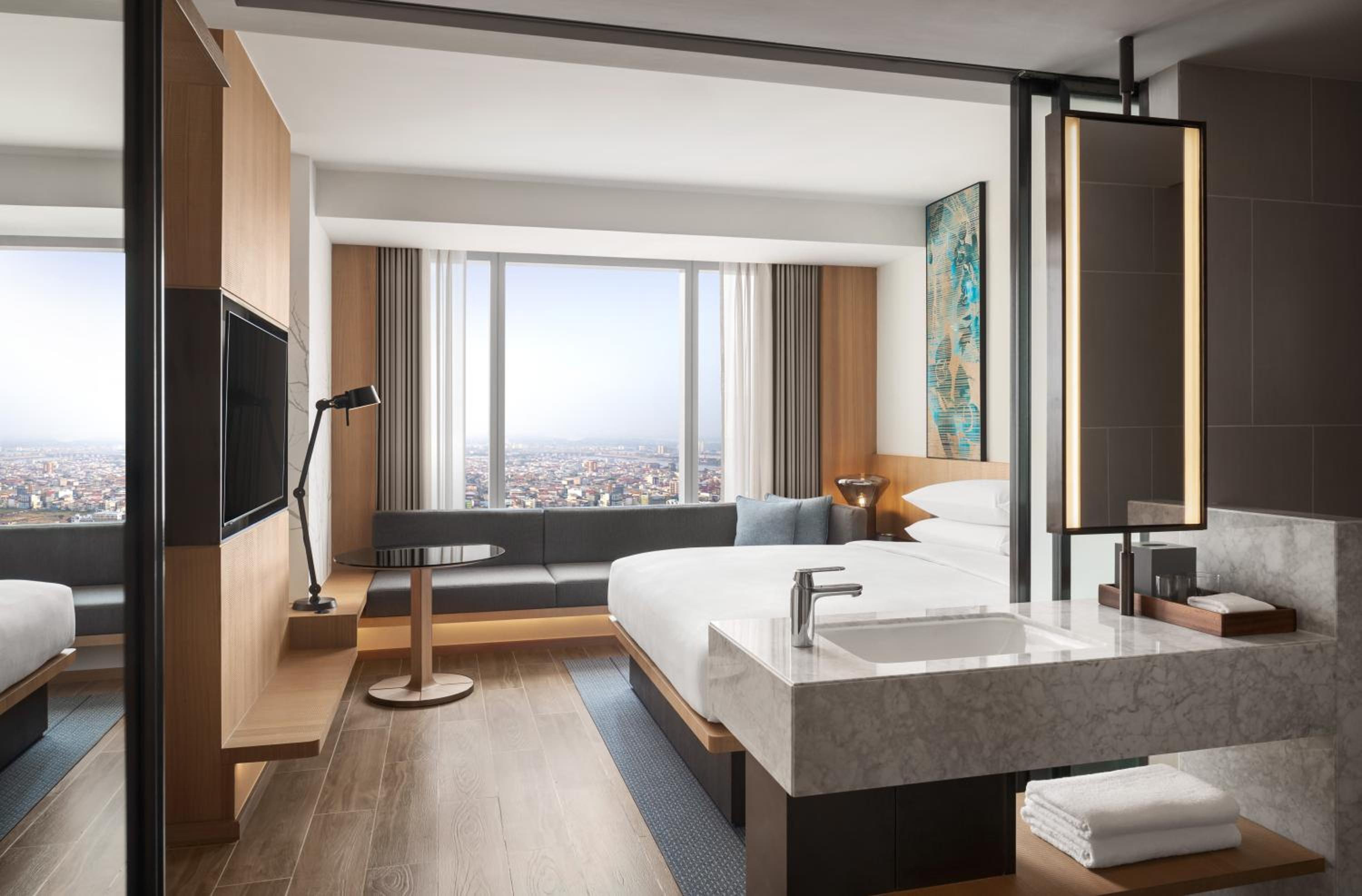 Deluxe King Room - Photo 3