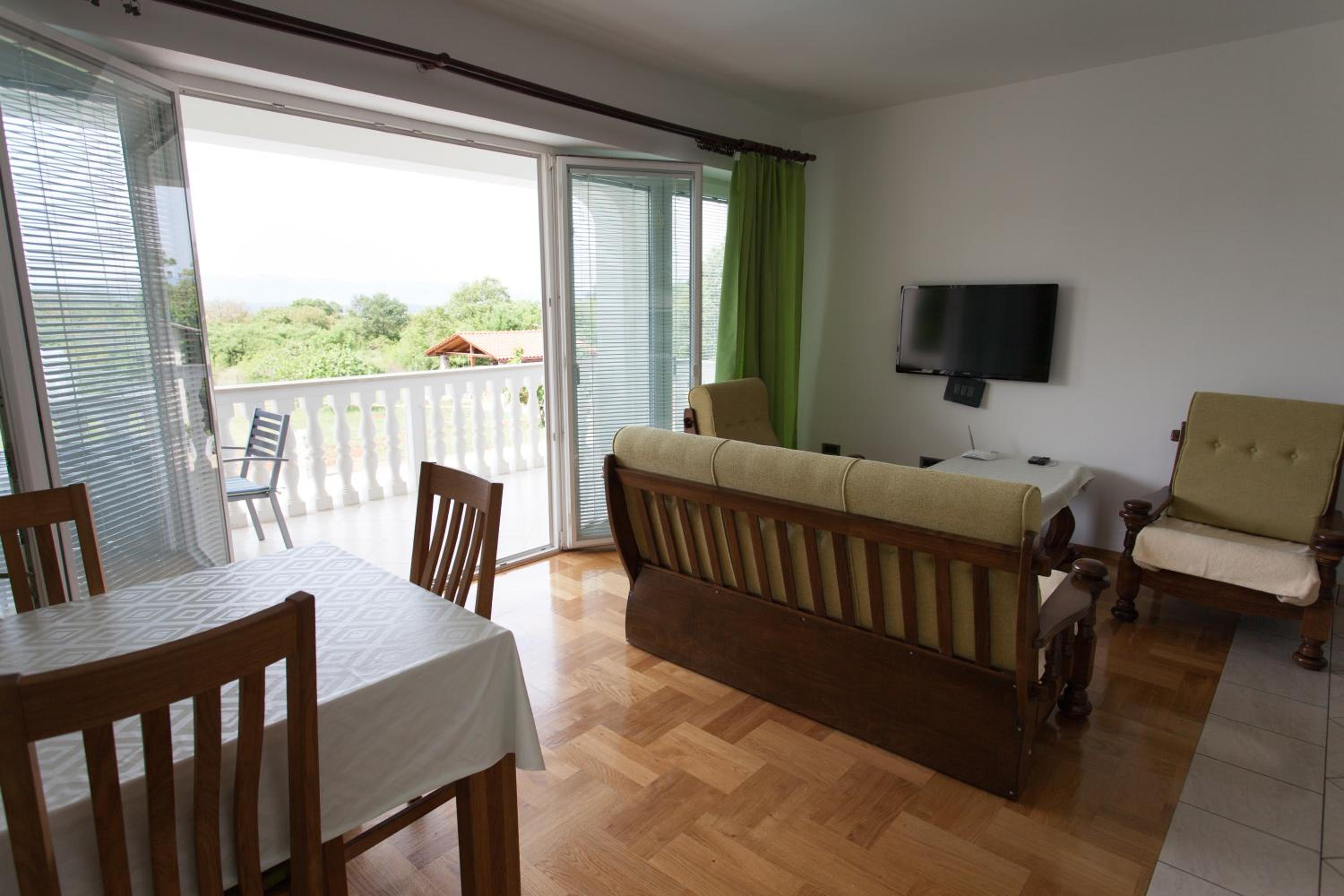 Superior Two-Bedroom Apartment with Balcony and Sea View
