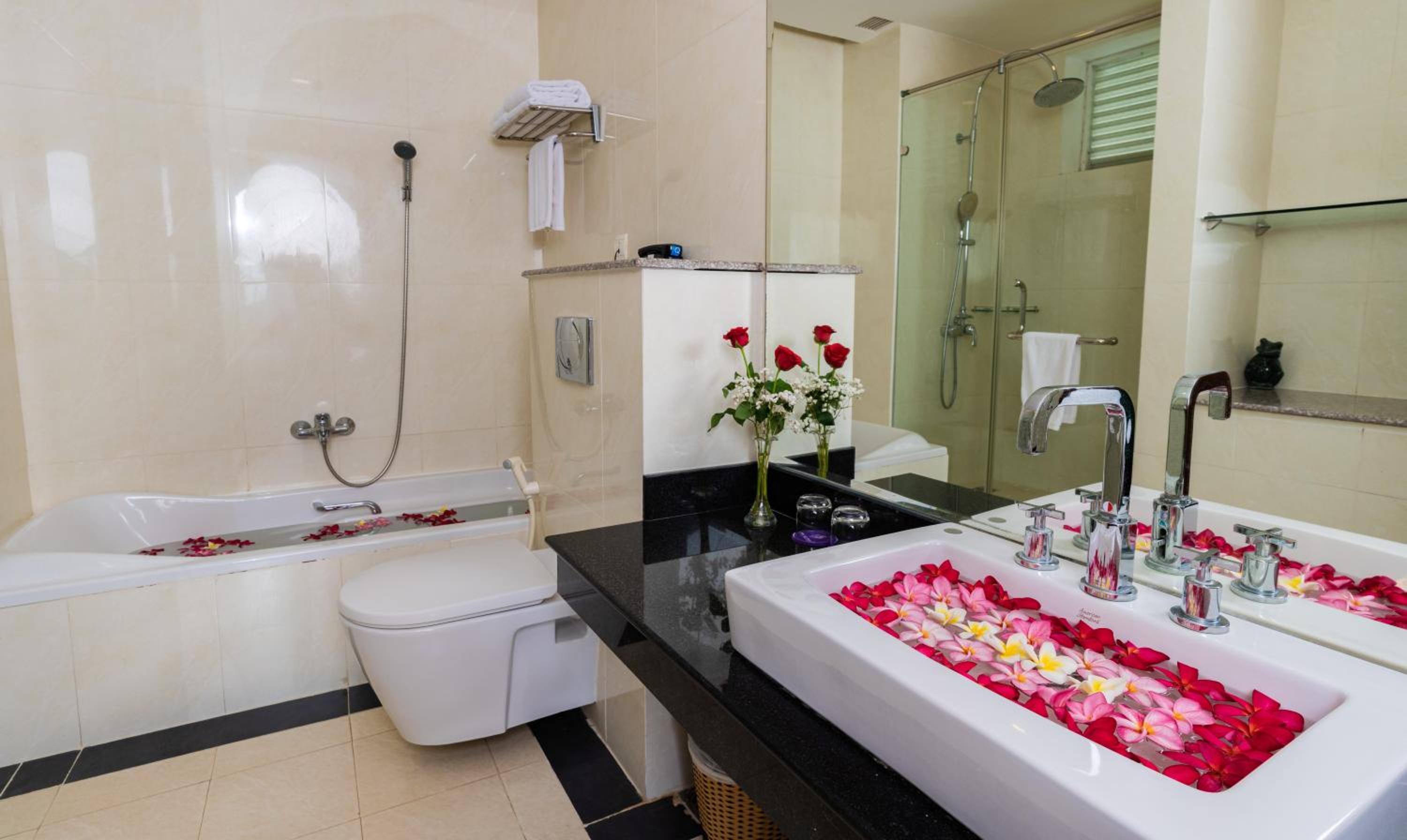 Junior Suite with Ocean View - Photo 14