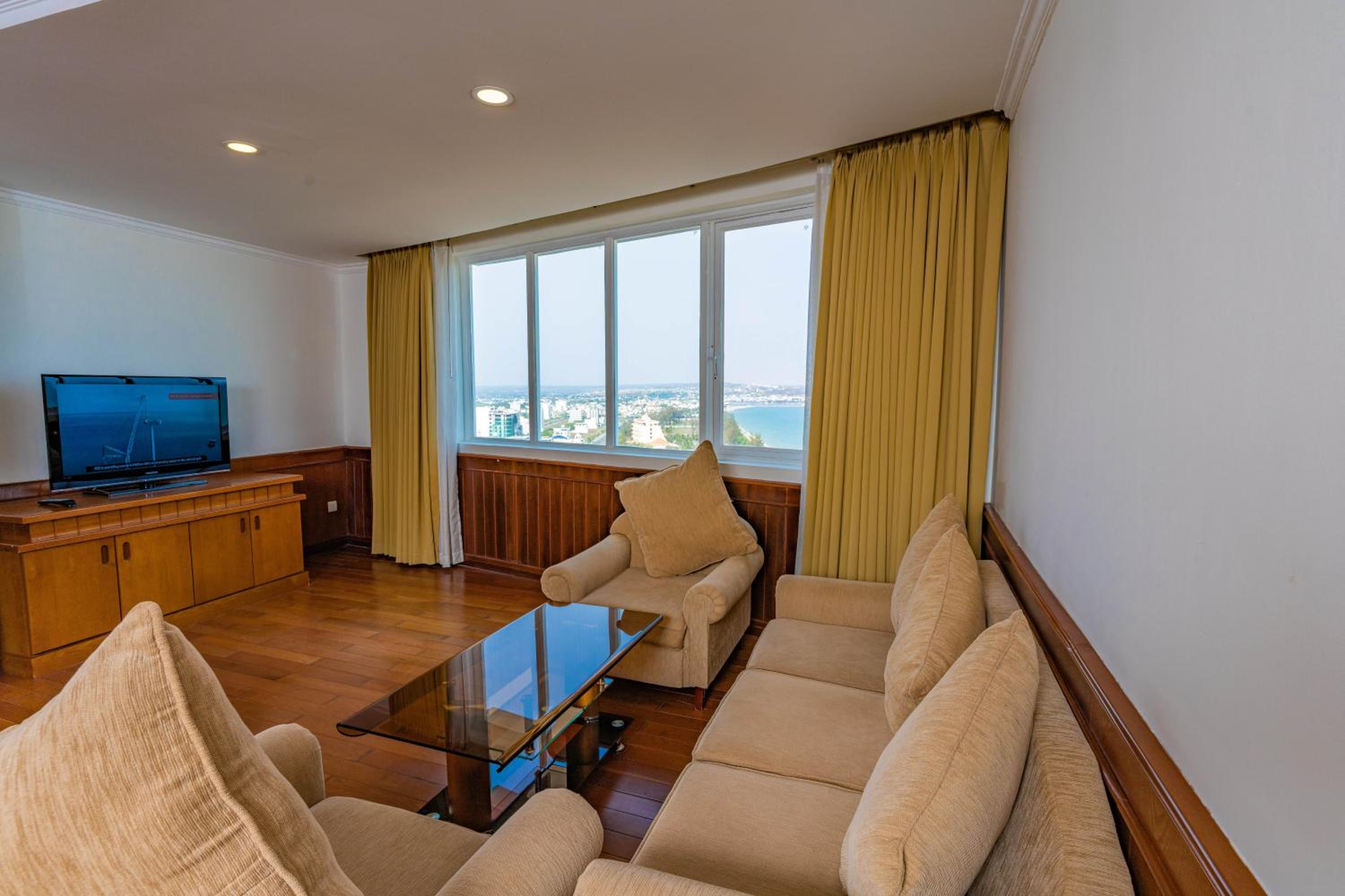 Junior Suite with Ocean View - Photo 7