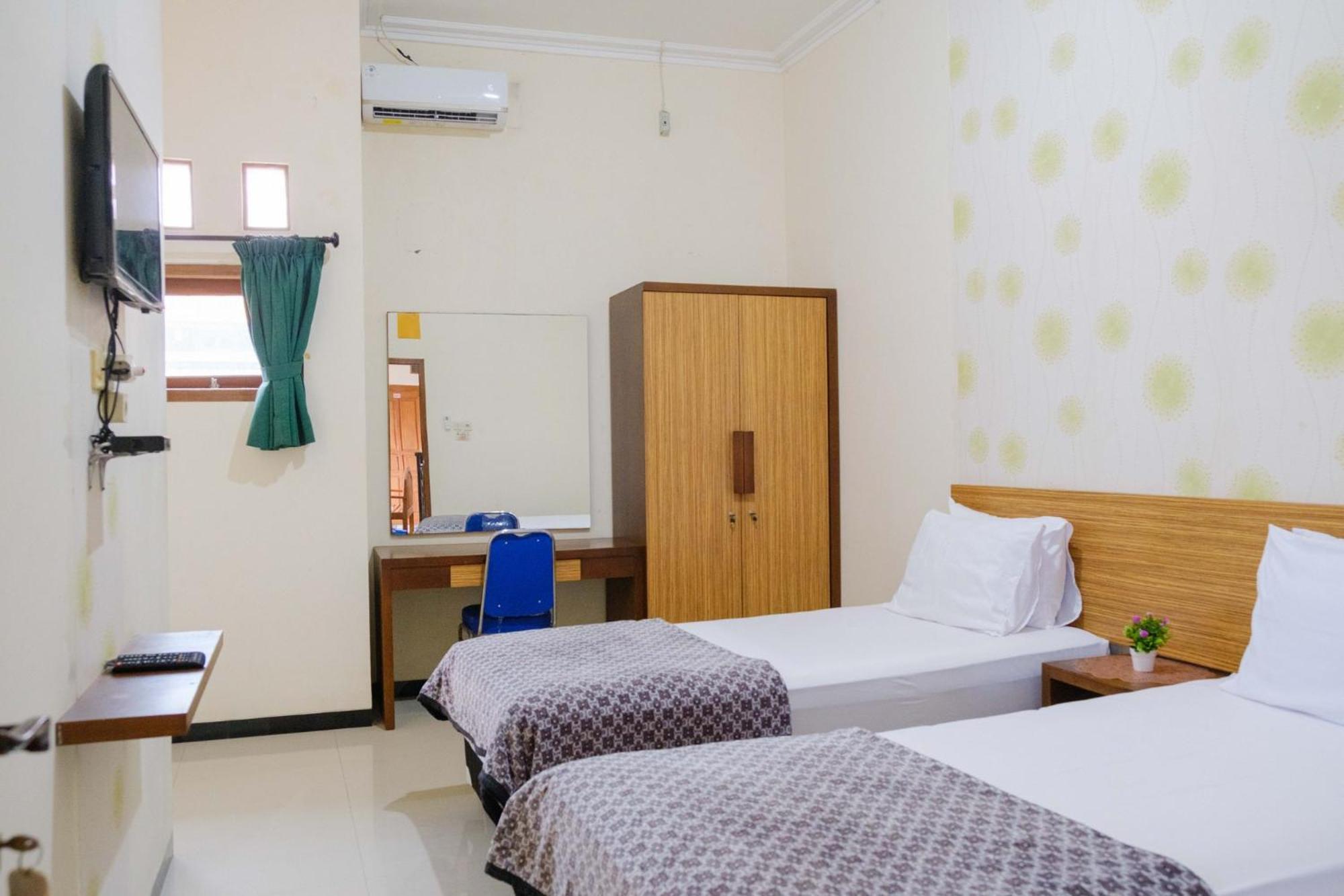 Deluxe Twin Room - Photo 2