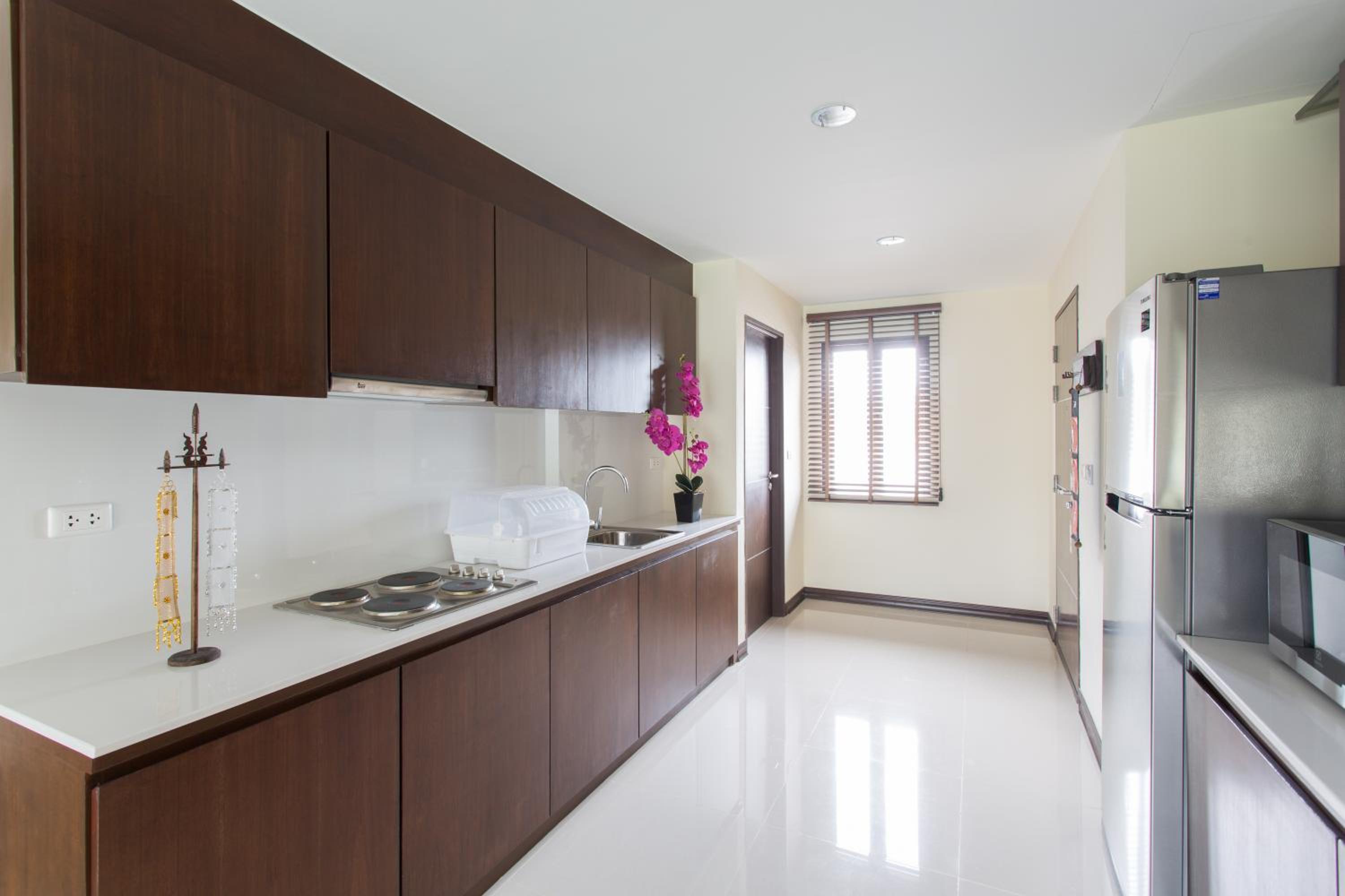 Three-Bedroom Apartment with Spa bath photo 2