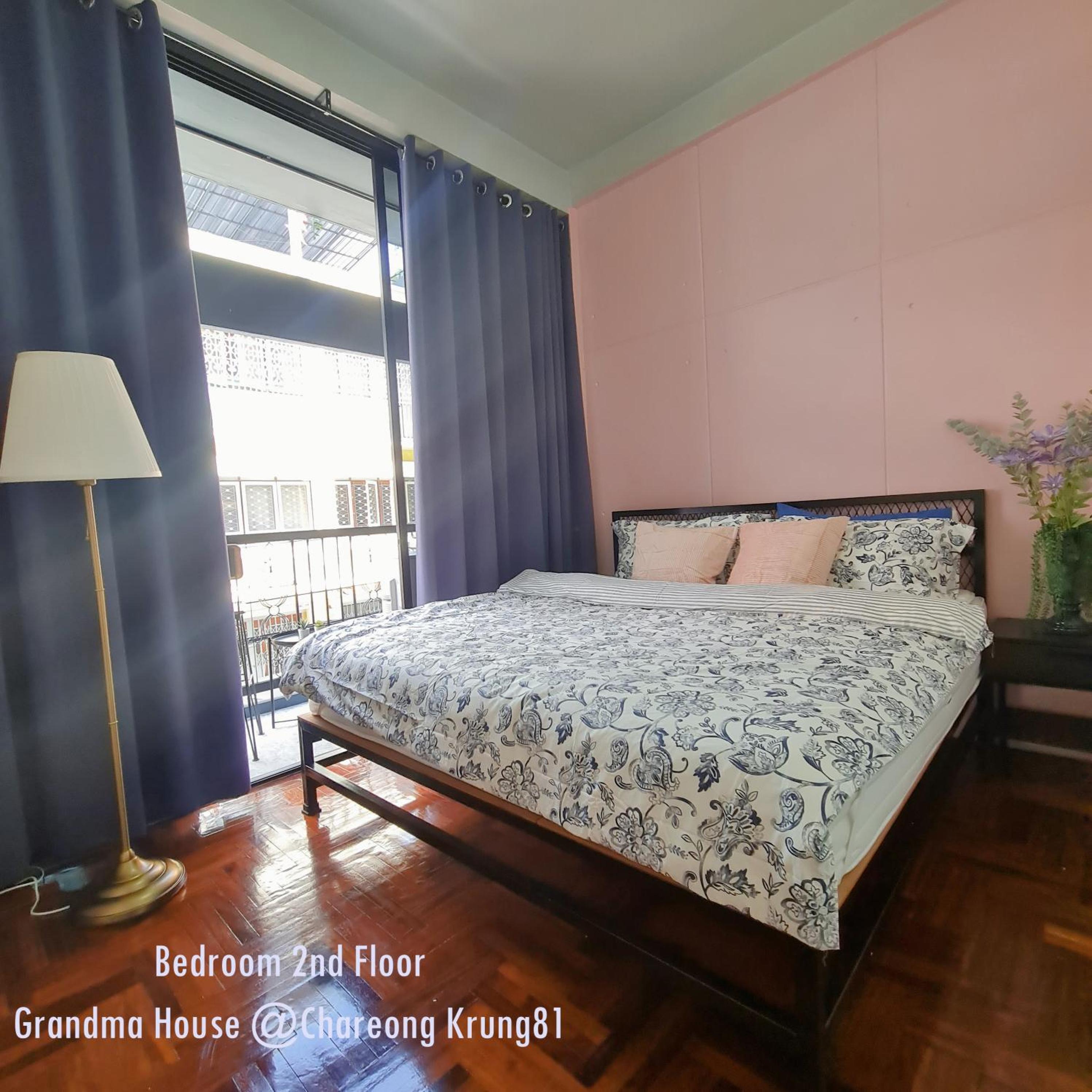 Standard Double Room with Shared Bathroom photo 1