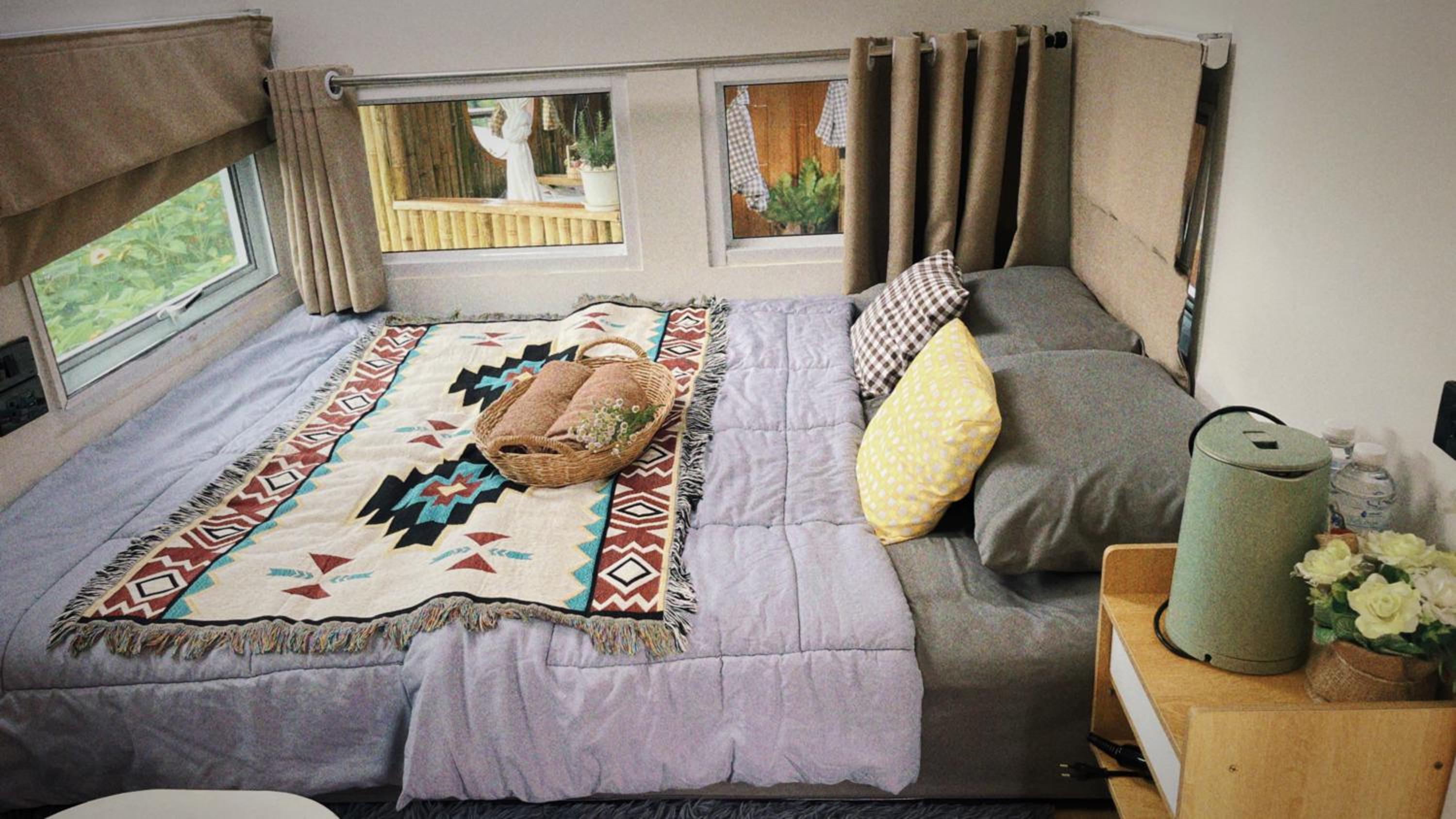 Suite - Photo 24