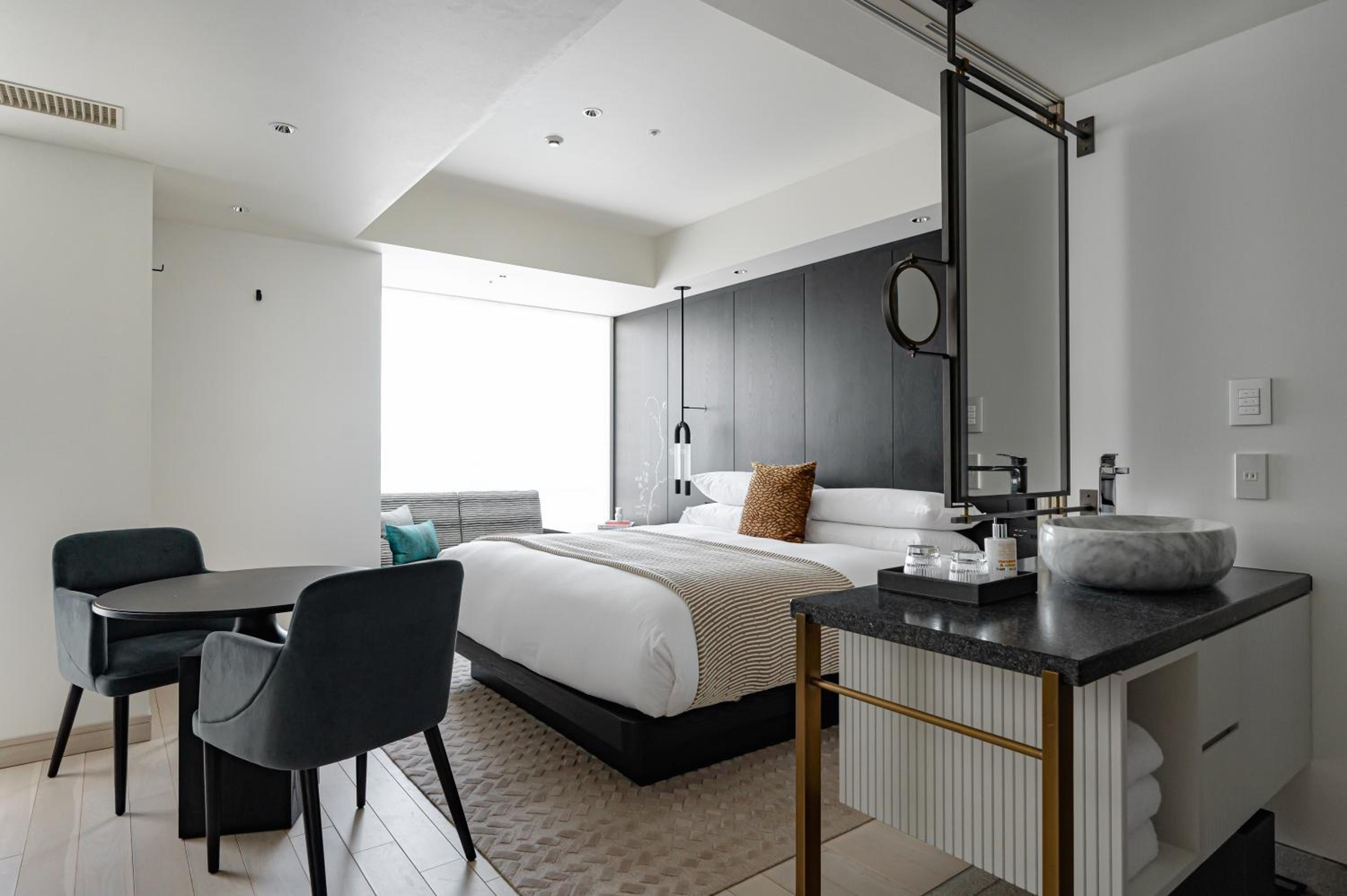 Premium King Room with Additional Living Area photo 2