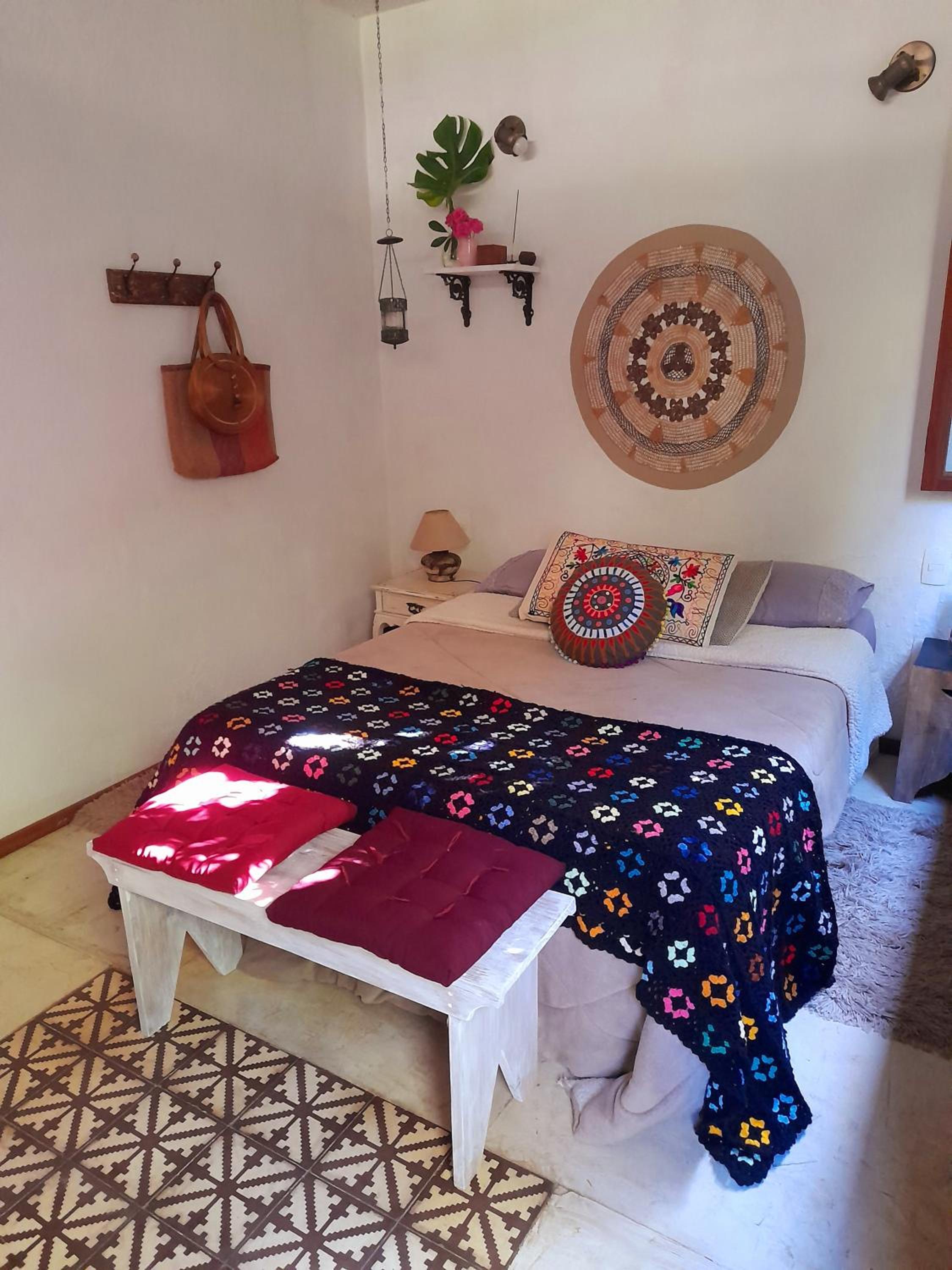 Deluxe Double Room (2 Adults + 1 Child) - Photo 1