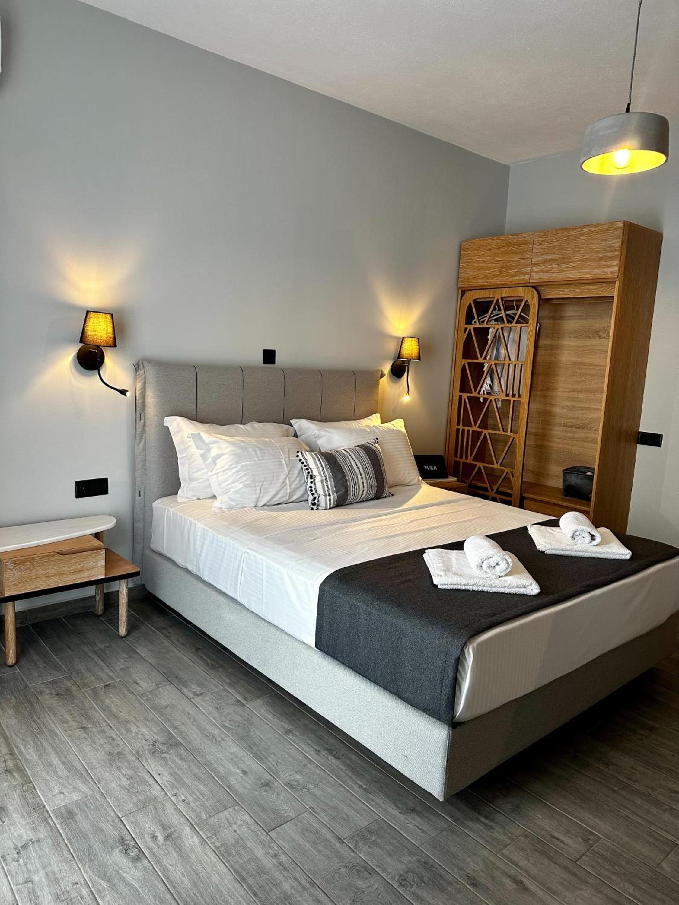 Deluxe Double Room with Balcony photo 1