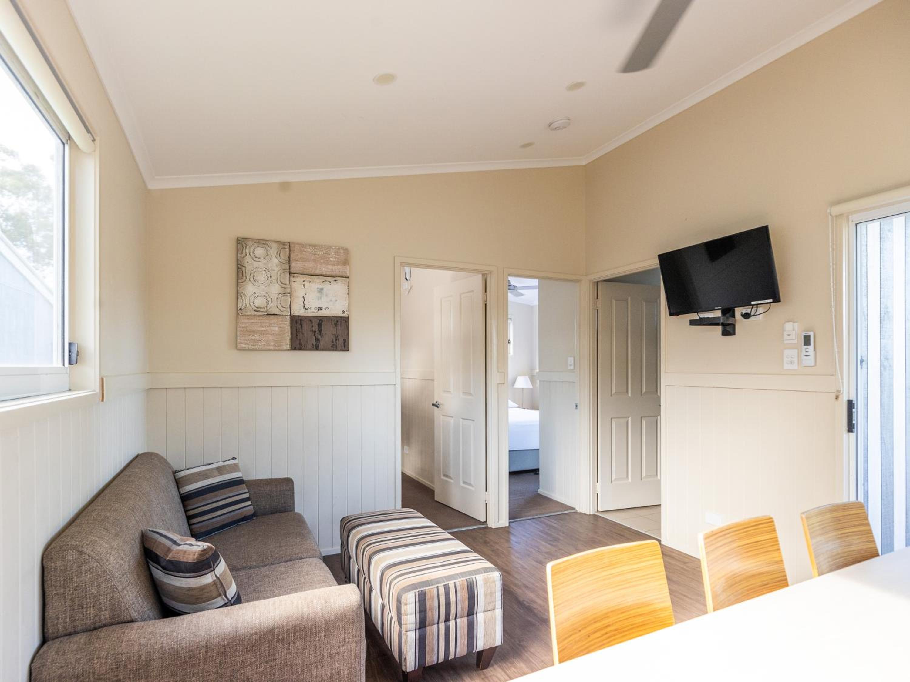 Courtside Family Cabin