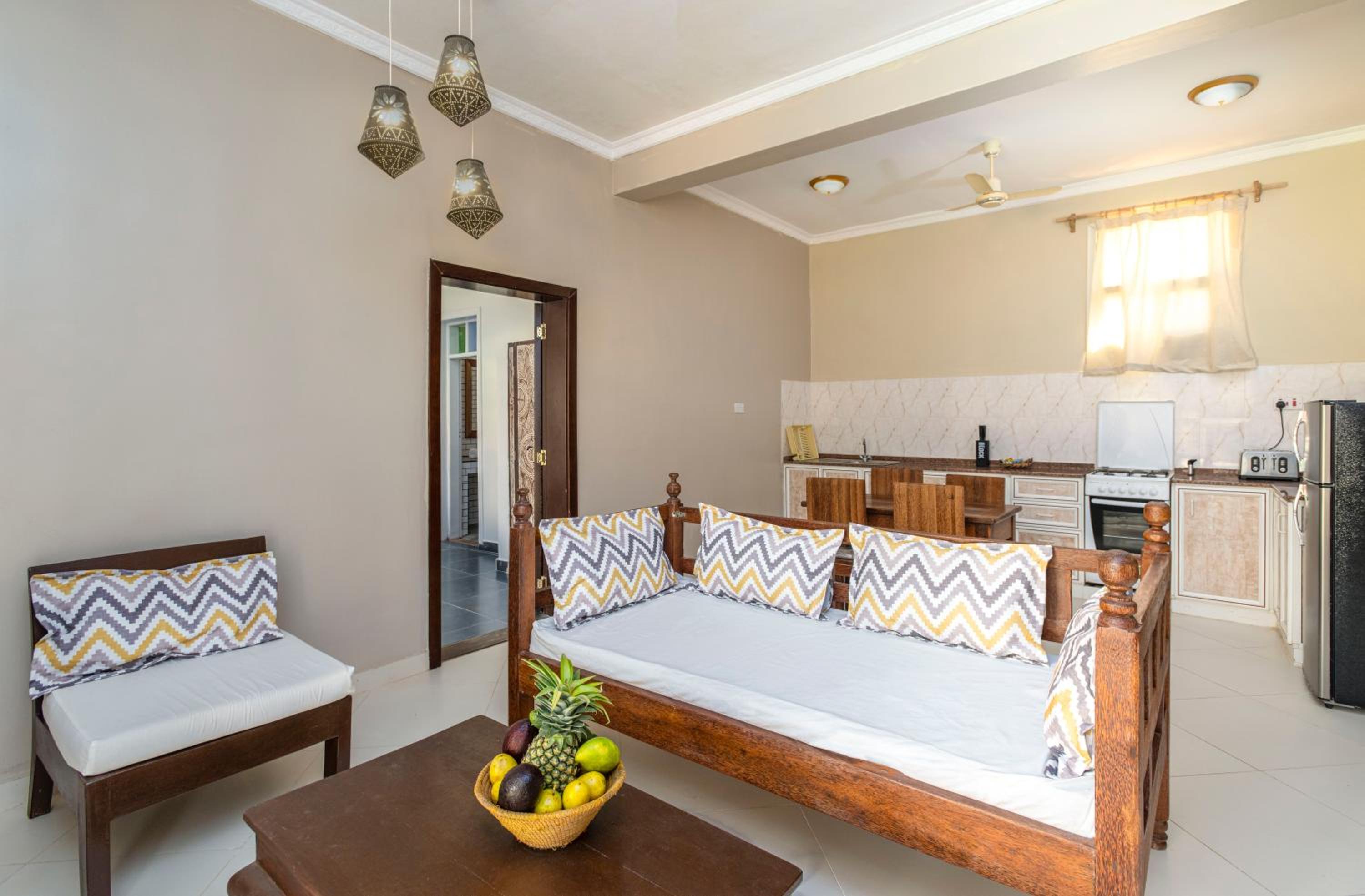  Two Bedroom Apartment with Pool and Sea View