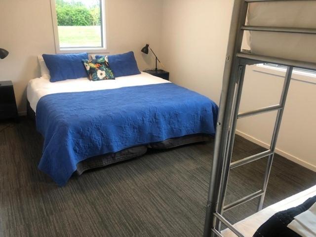 King Room with Shared Bathroom photo 1