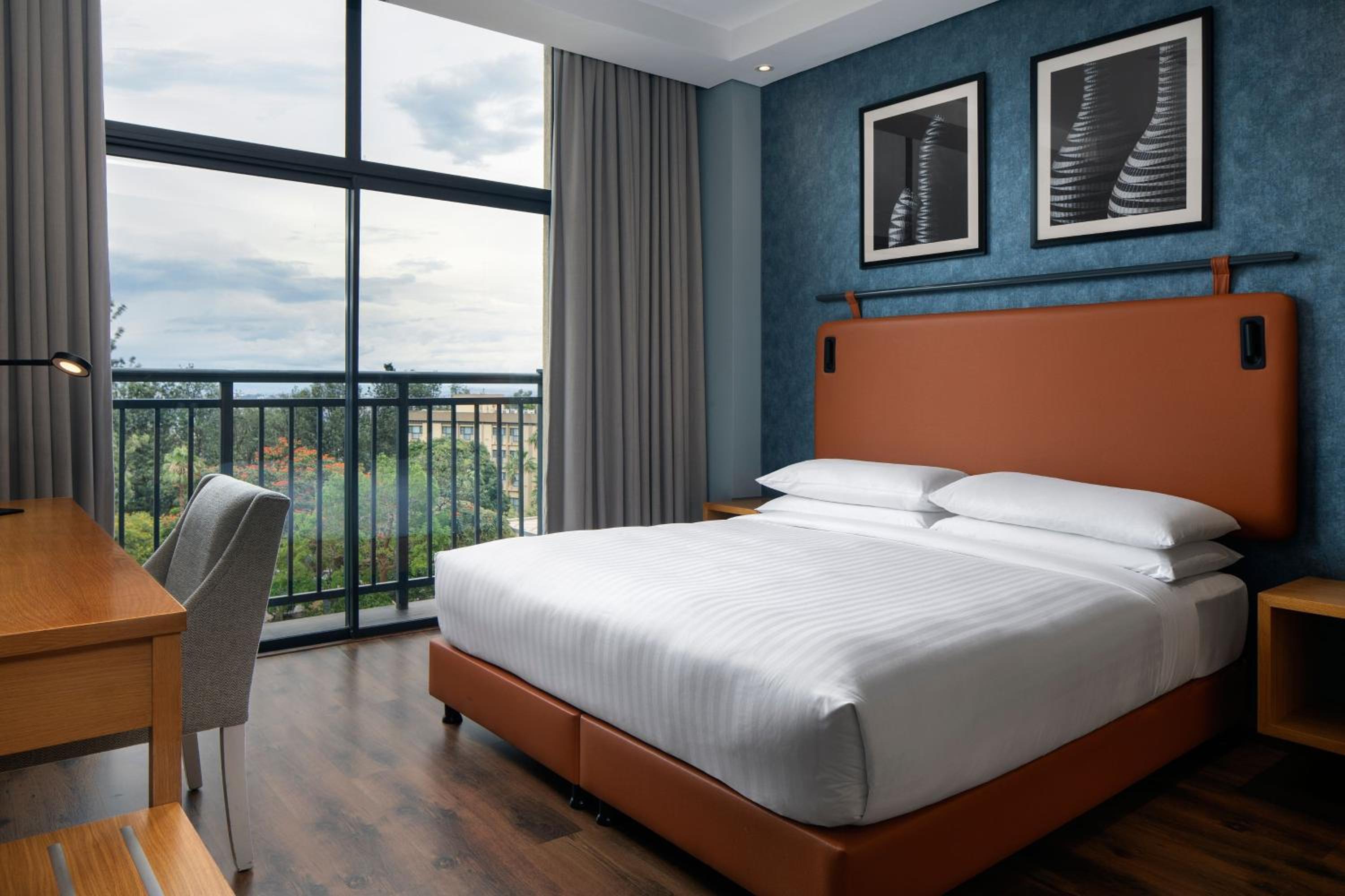 King Room with Inland View - Photo 2