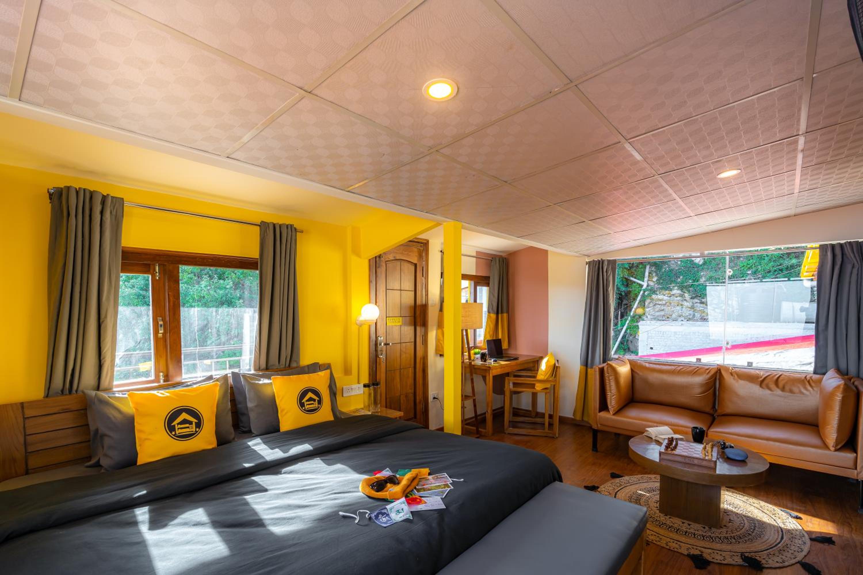 Superior Double Room with Balcony and Valley View x B Block