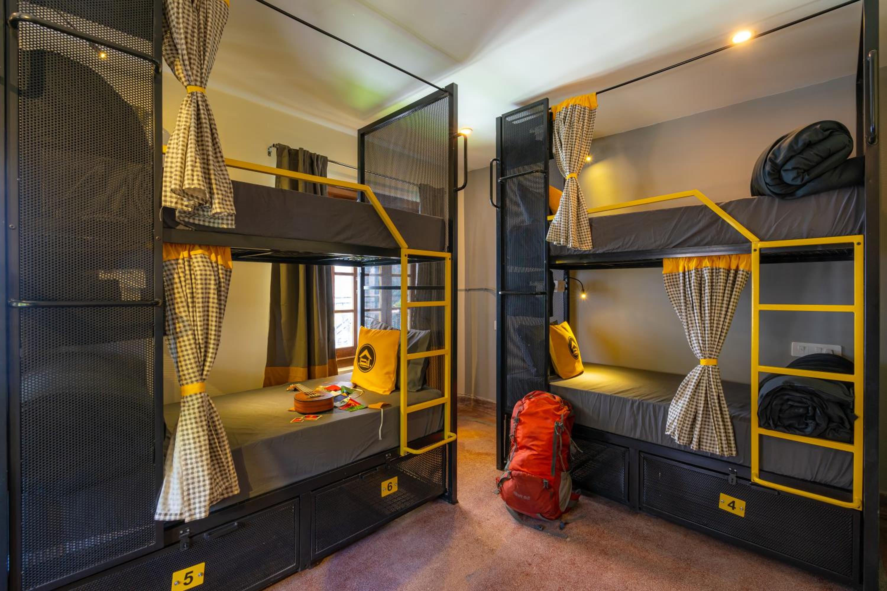 Bed in 6 Bed Mixed Dormitory x B Block photo 1