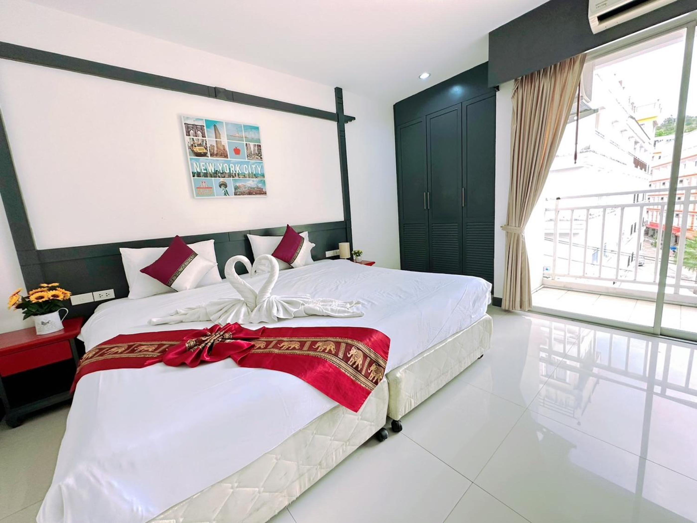 Deluxe Double Room - Photo 8