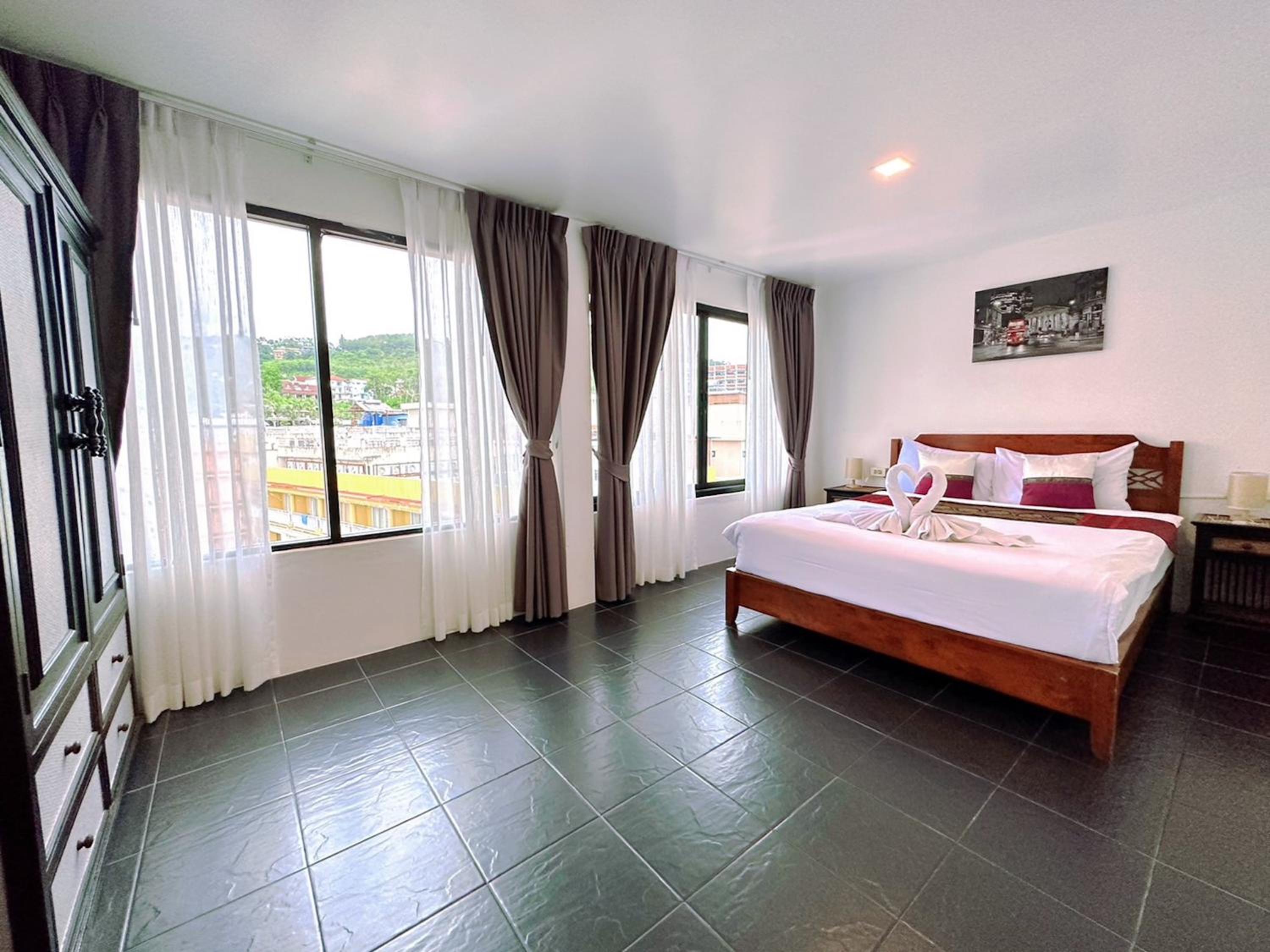 Suite - Photo 7