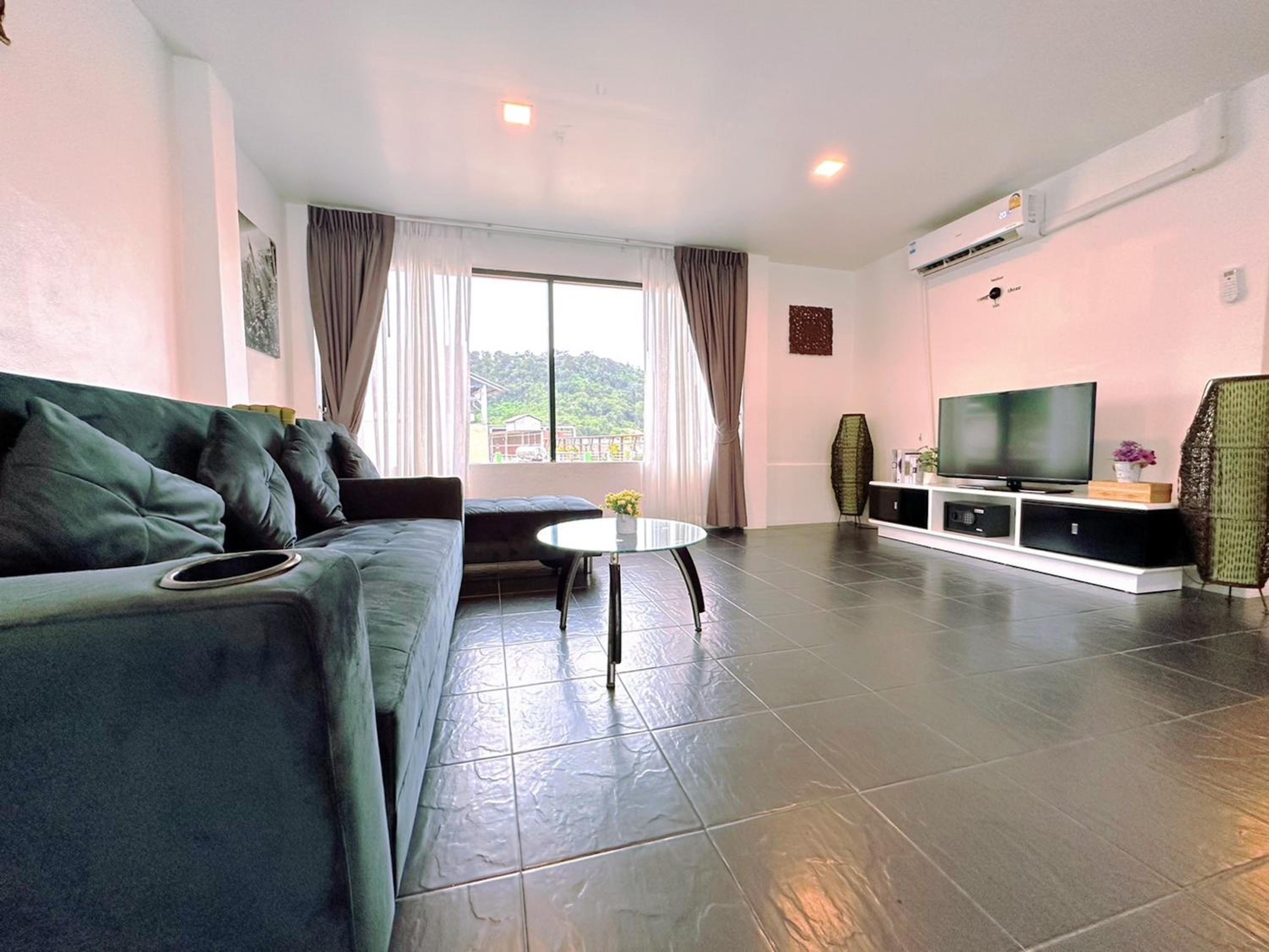 Suite - Photo 12