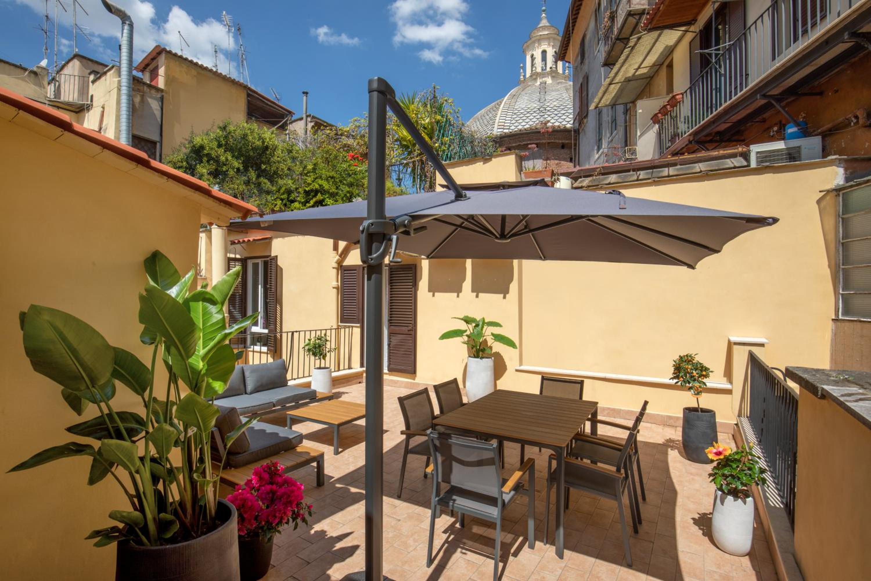 Apartment with Terrace - Via di Ripetta 7