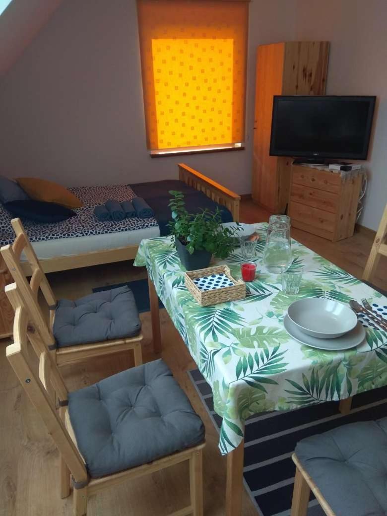 One-Bedroom Apartment - Photo 17