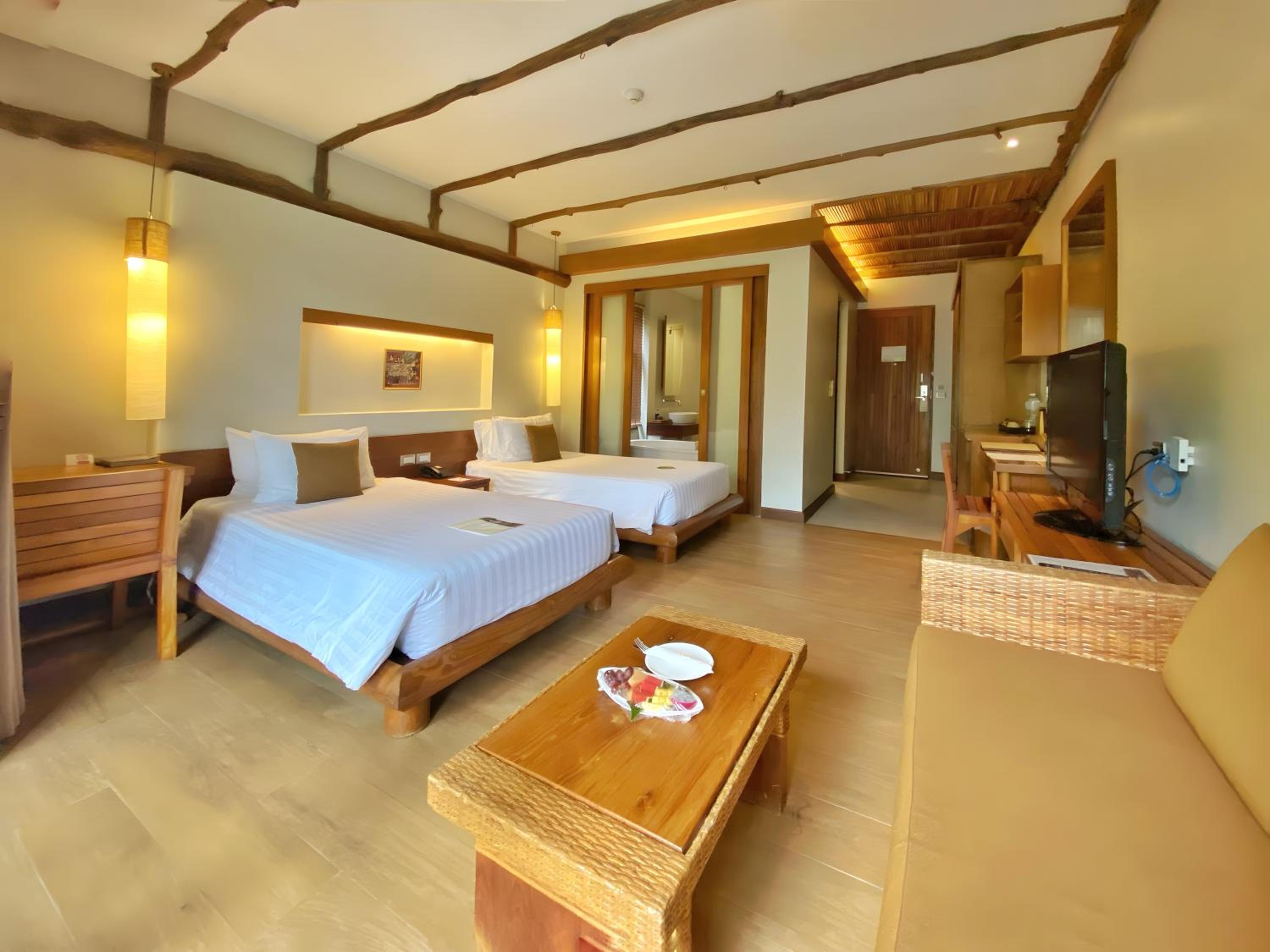 Deluxe Twin Room with pool view - Photo 1