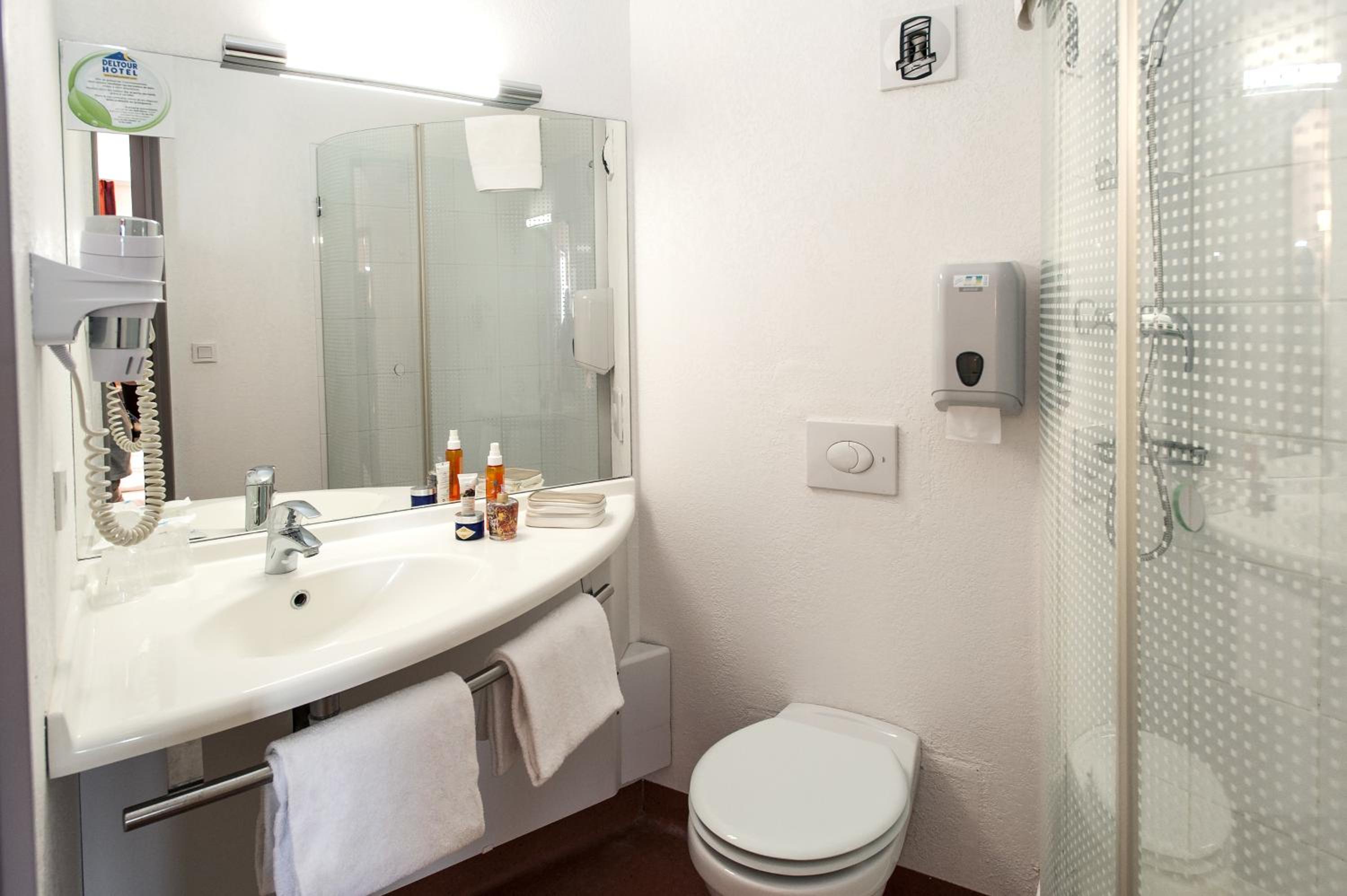 Standard Double Room - Photo 2