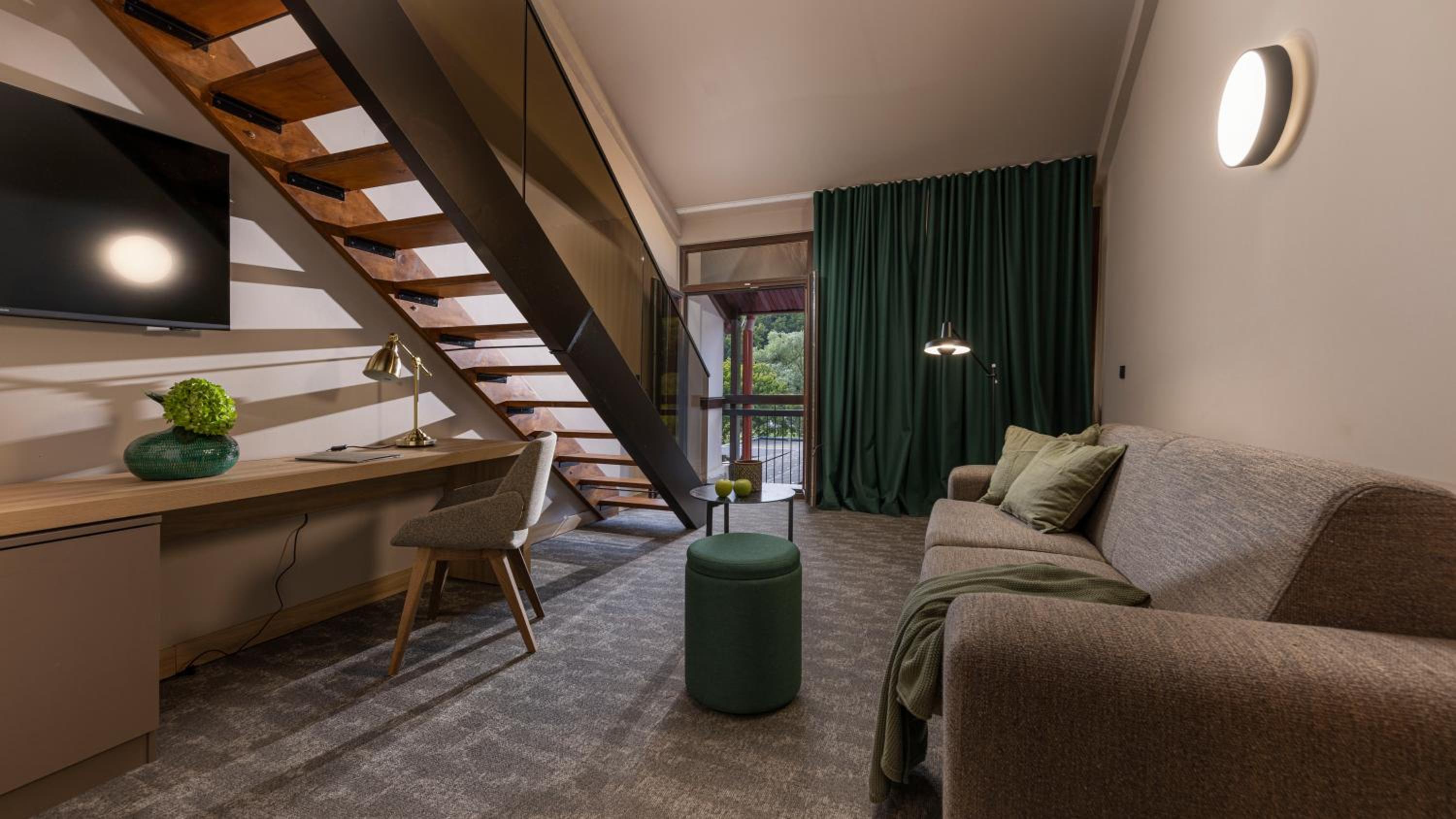 Suite with Balcony photo 2