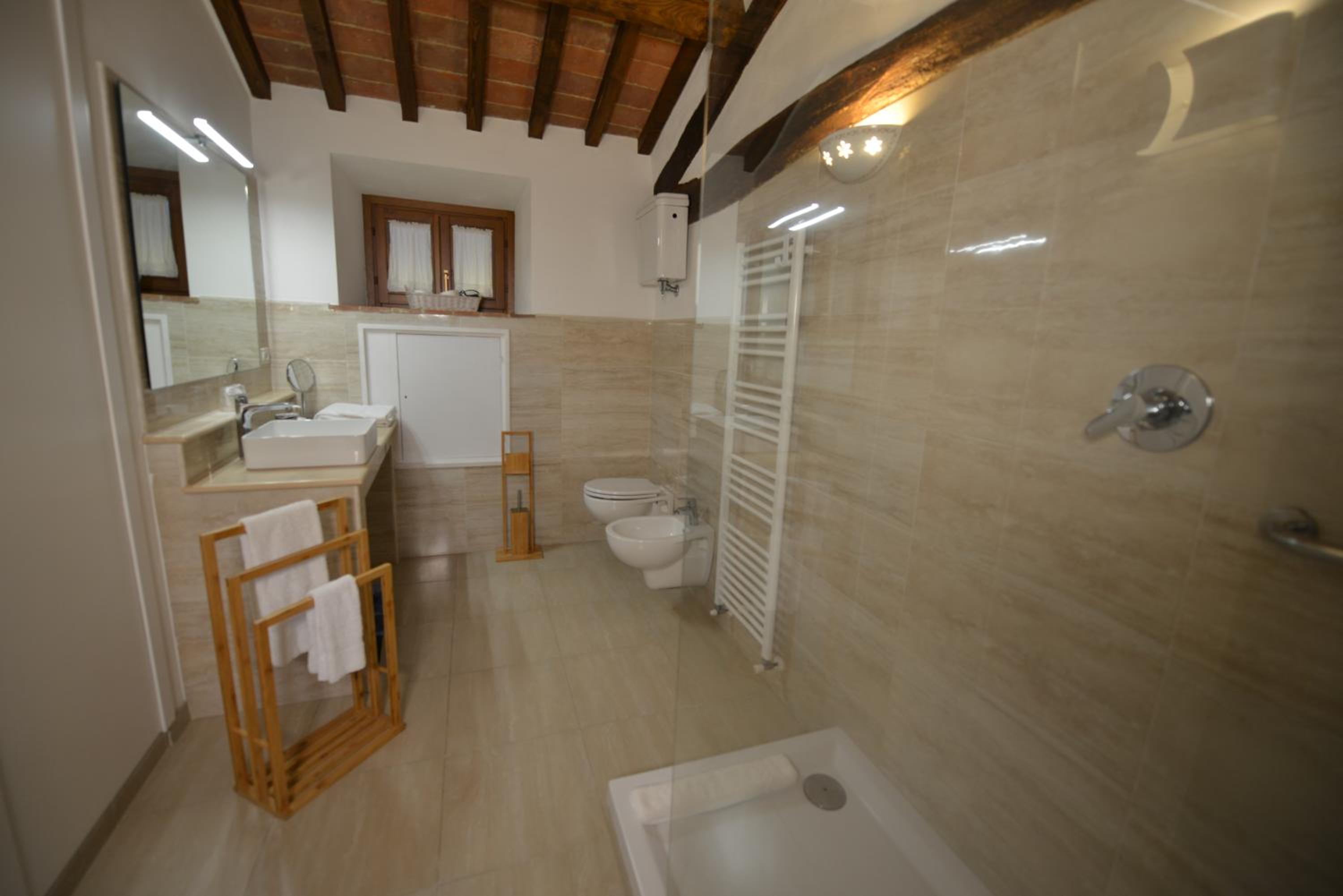 Deluxe Junior Suite - Photo 4