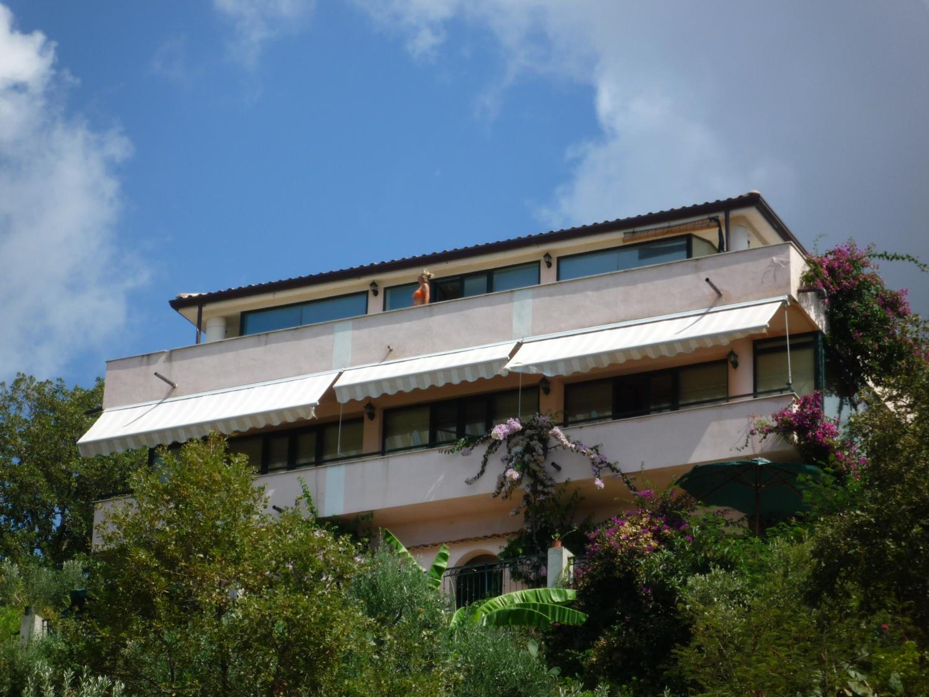 Holiday Home photo 2