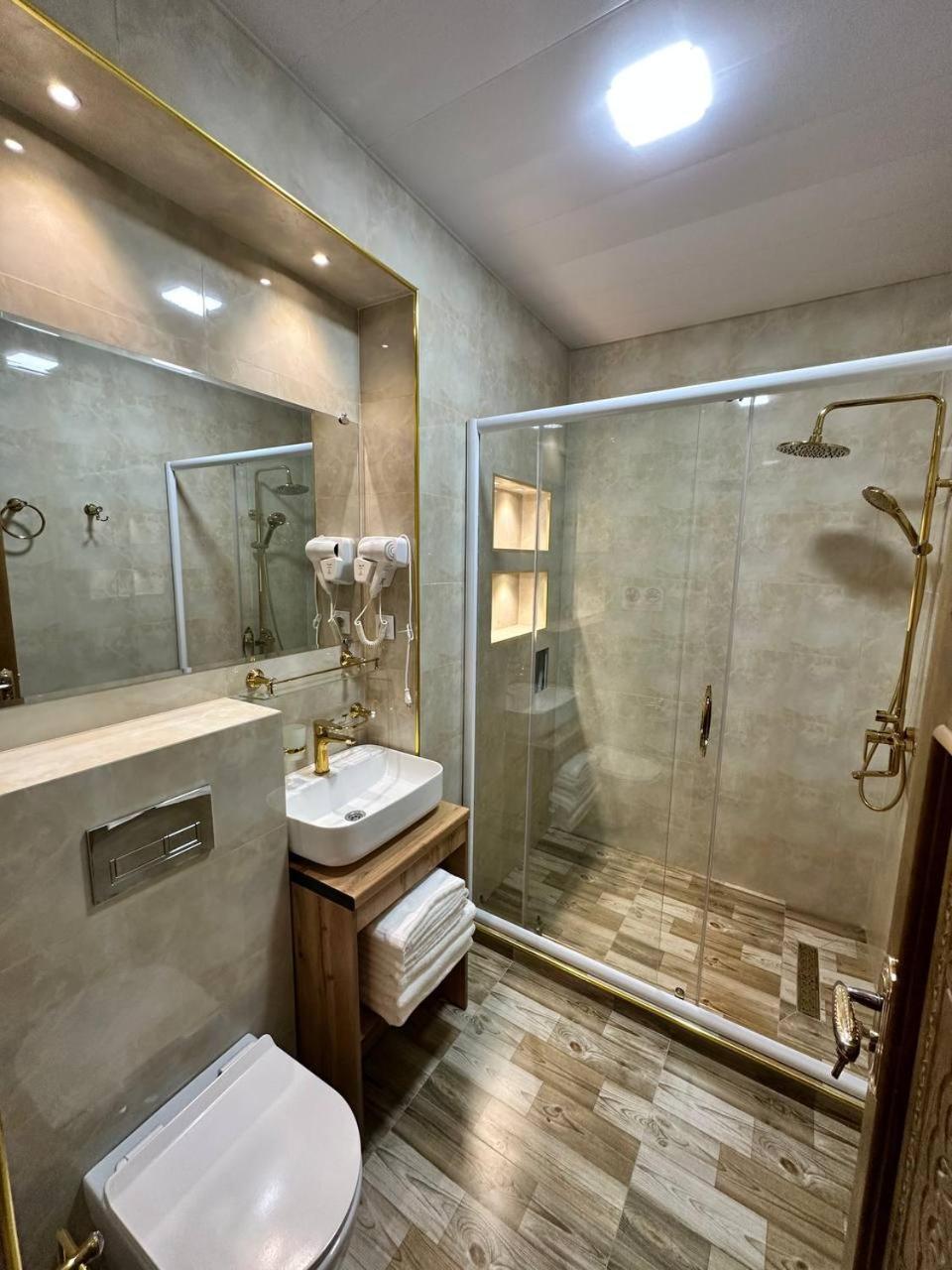 Standard Triple Room photo 2