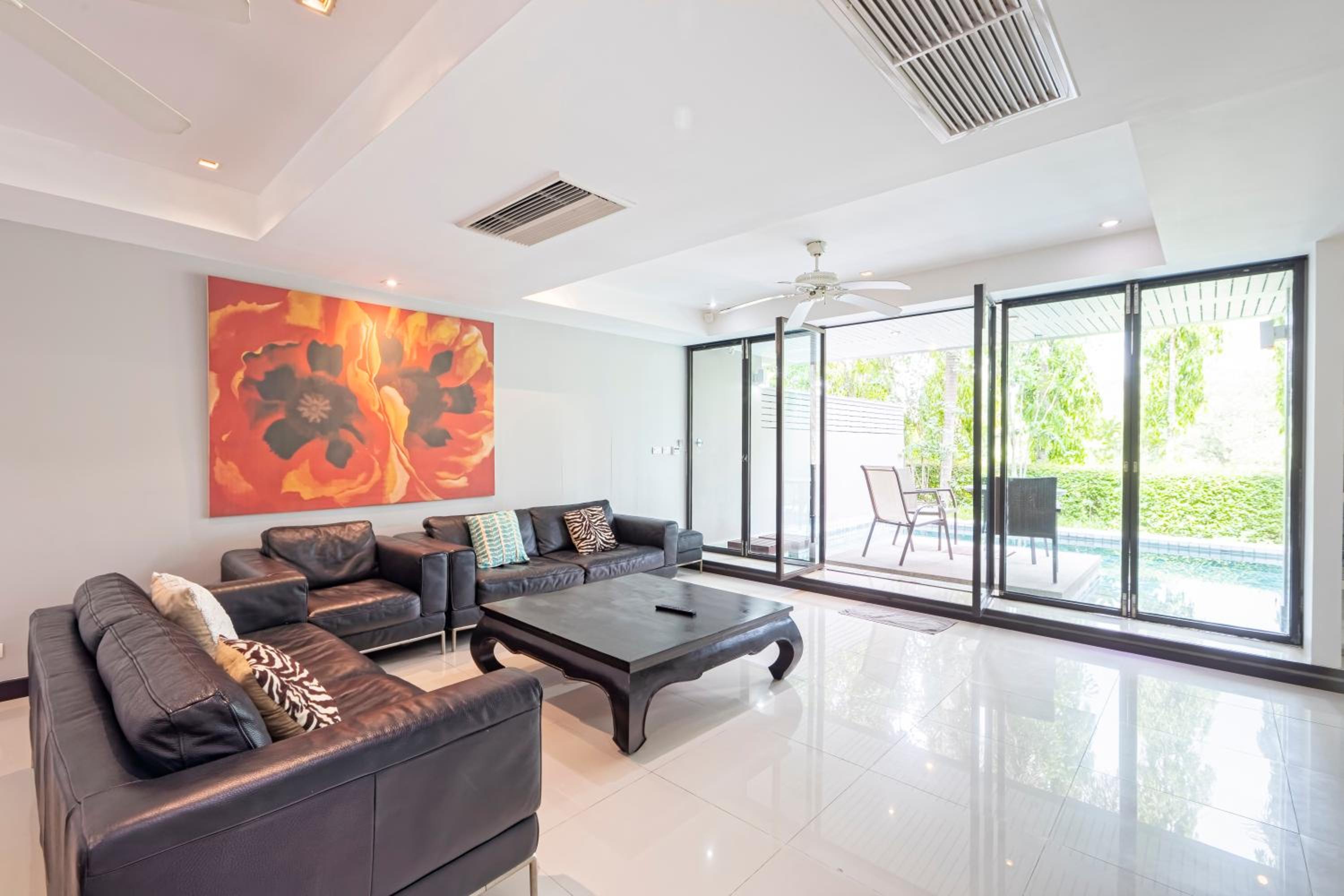 Villa with Private Pool photo 1