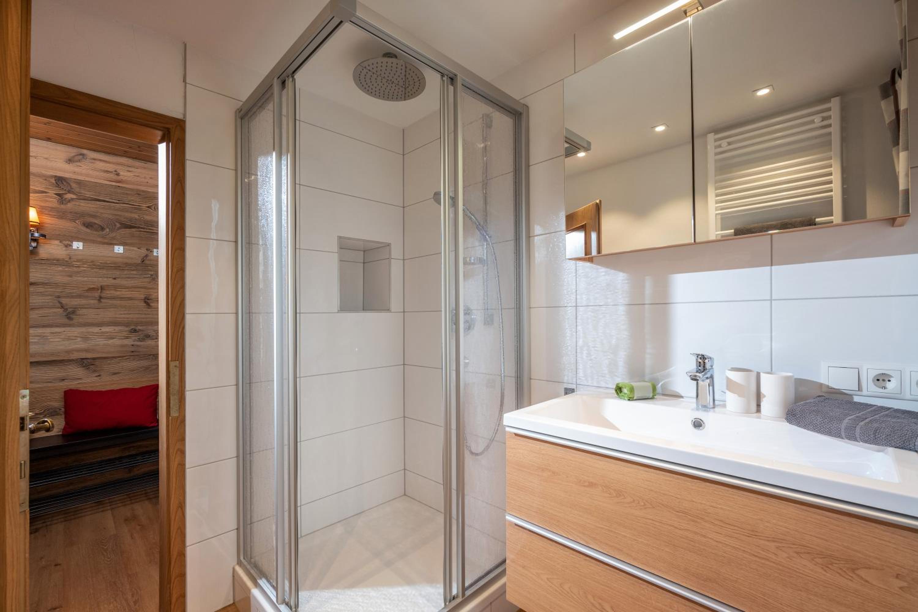 Superior One-Bedroom Apartment with Balcony - Photo 8