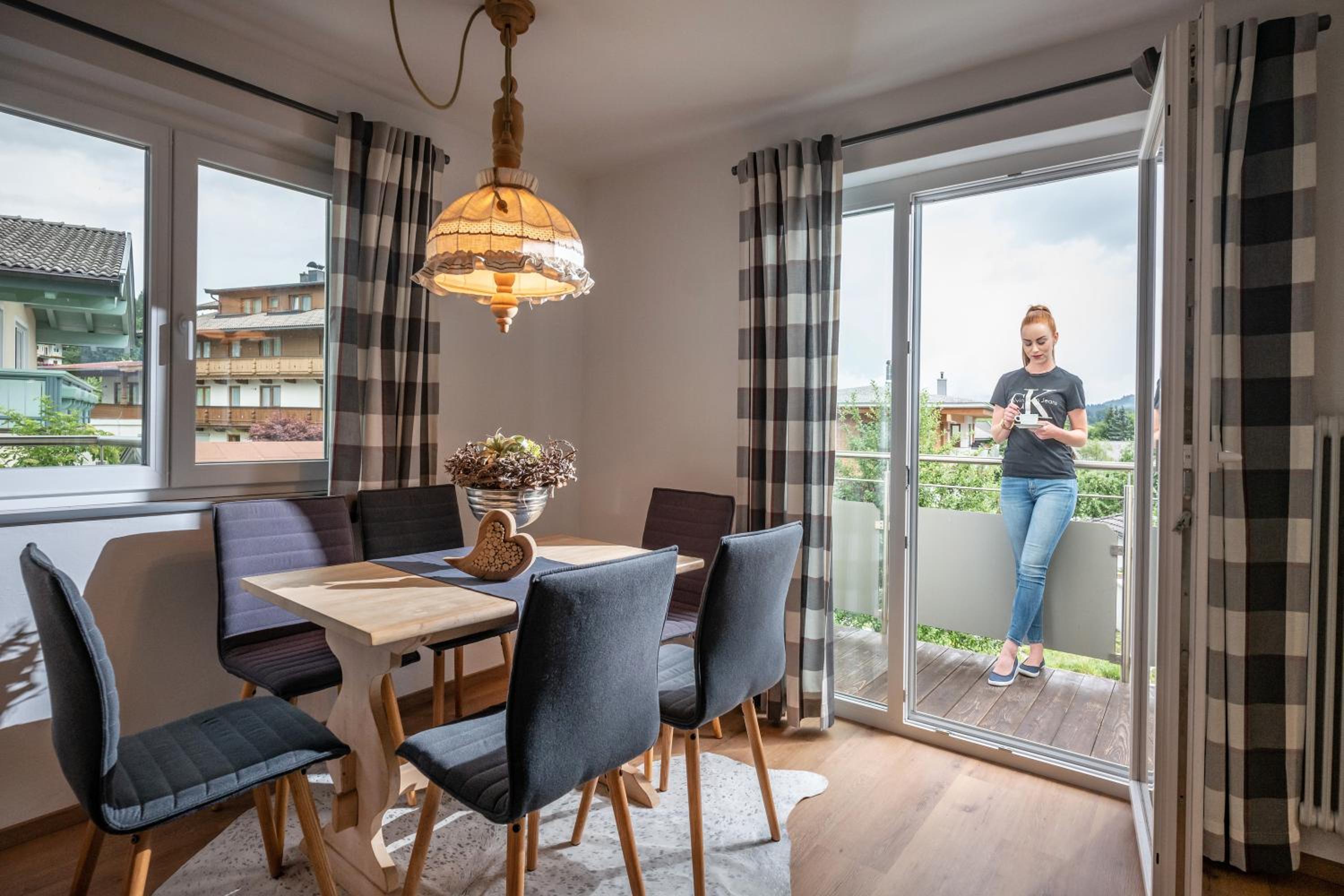 Superior One-Bedroom Apartment with Balcony - Photo 6