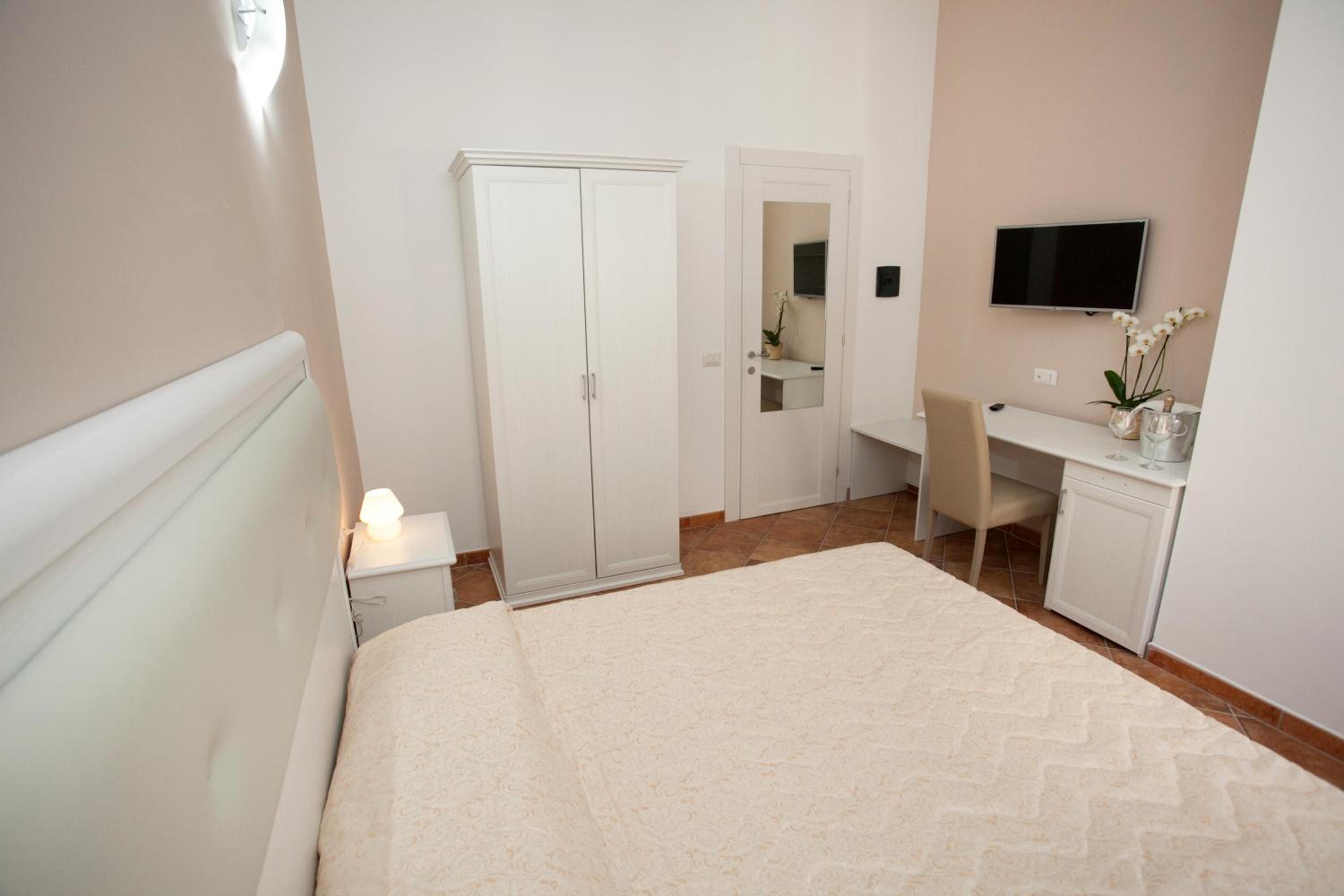Double Room with Balcony photo 1