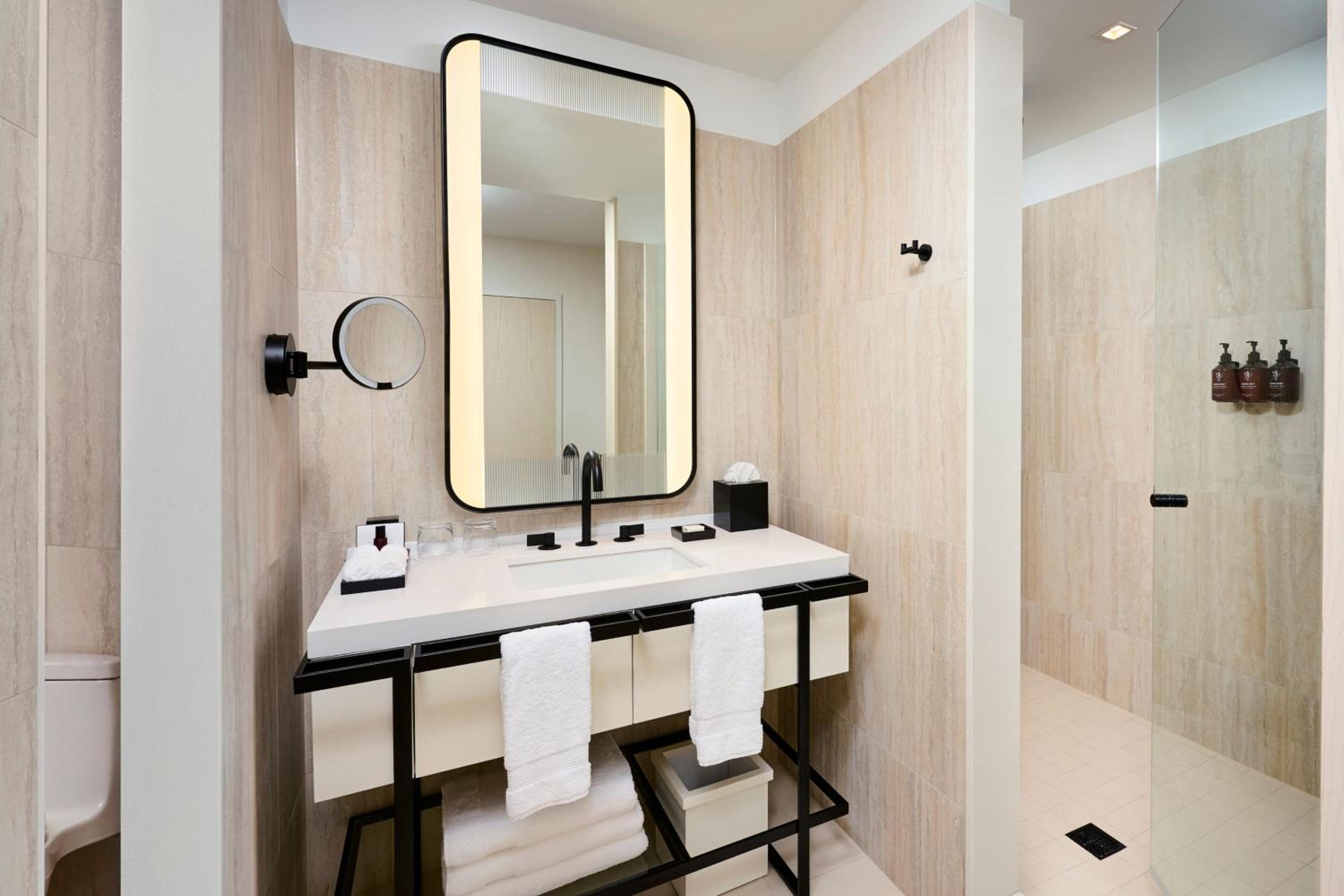 Luxury King Studio with Terrace